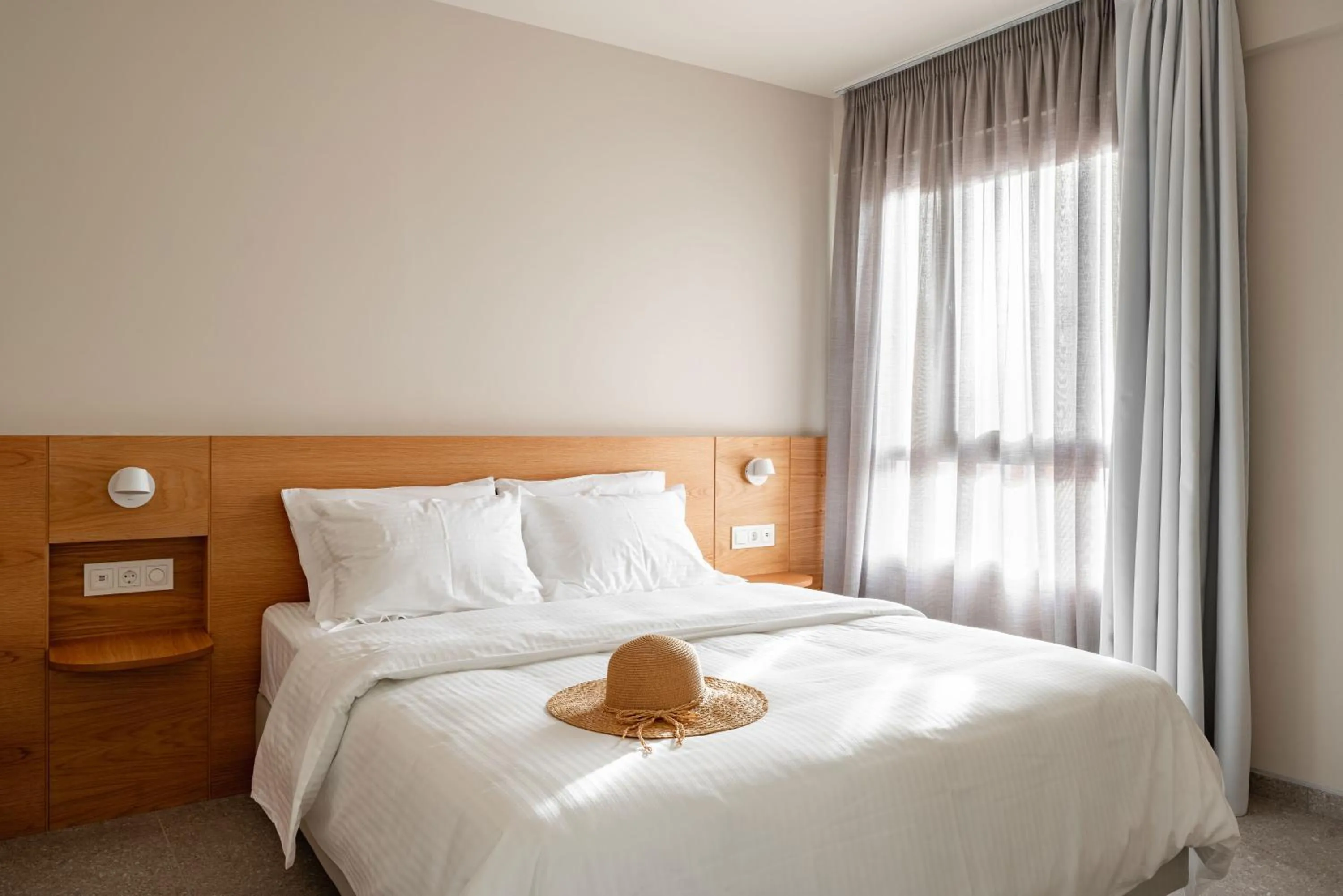 Bedroom, Bed in Townhouse Lefkada