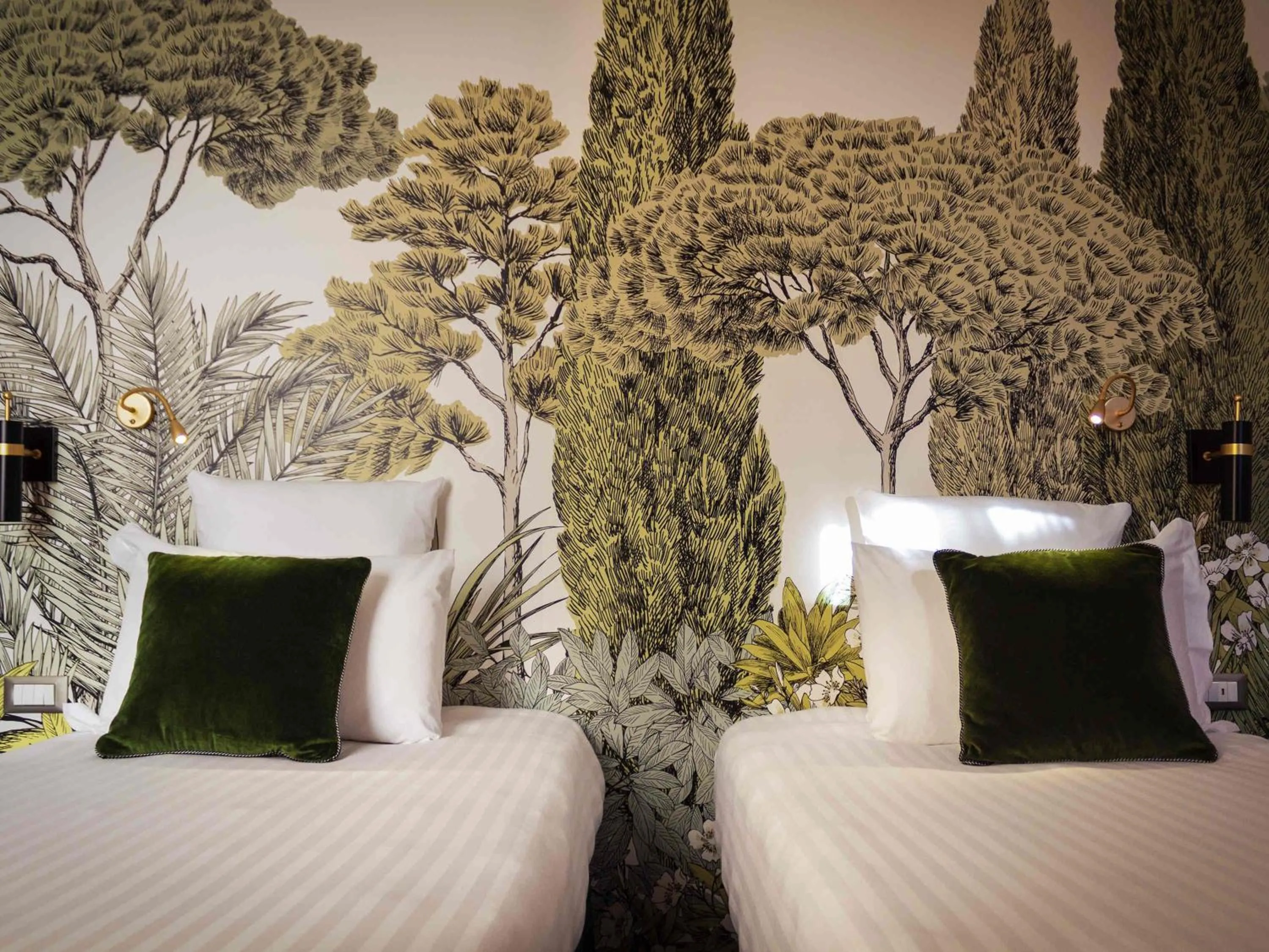 Bedroom, Bed in Hotel Mercure Roma Corso Trieste