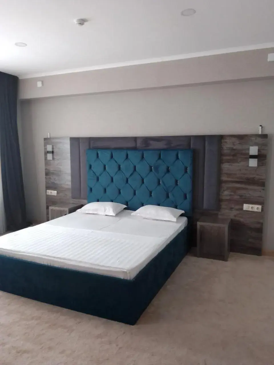 Bed in Reikartz Bahor Bukhara Bed in Reikartz Bahor Bukhara