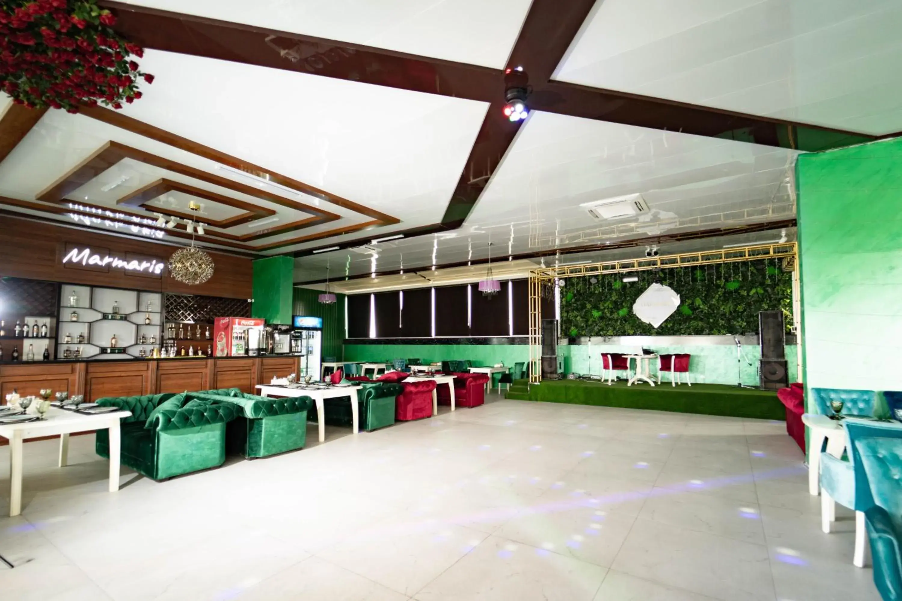 Restaurant/places to eat in Reikartz Bahor Bukhara Restaurant/places to eat in Reikartz Bahor Bukhara