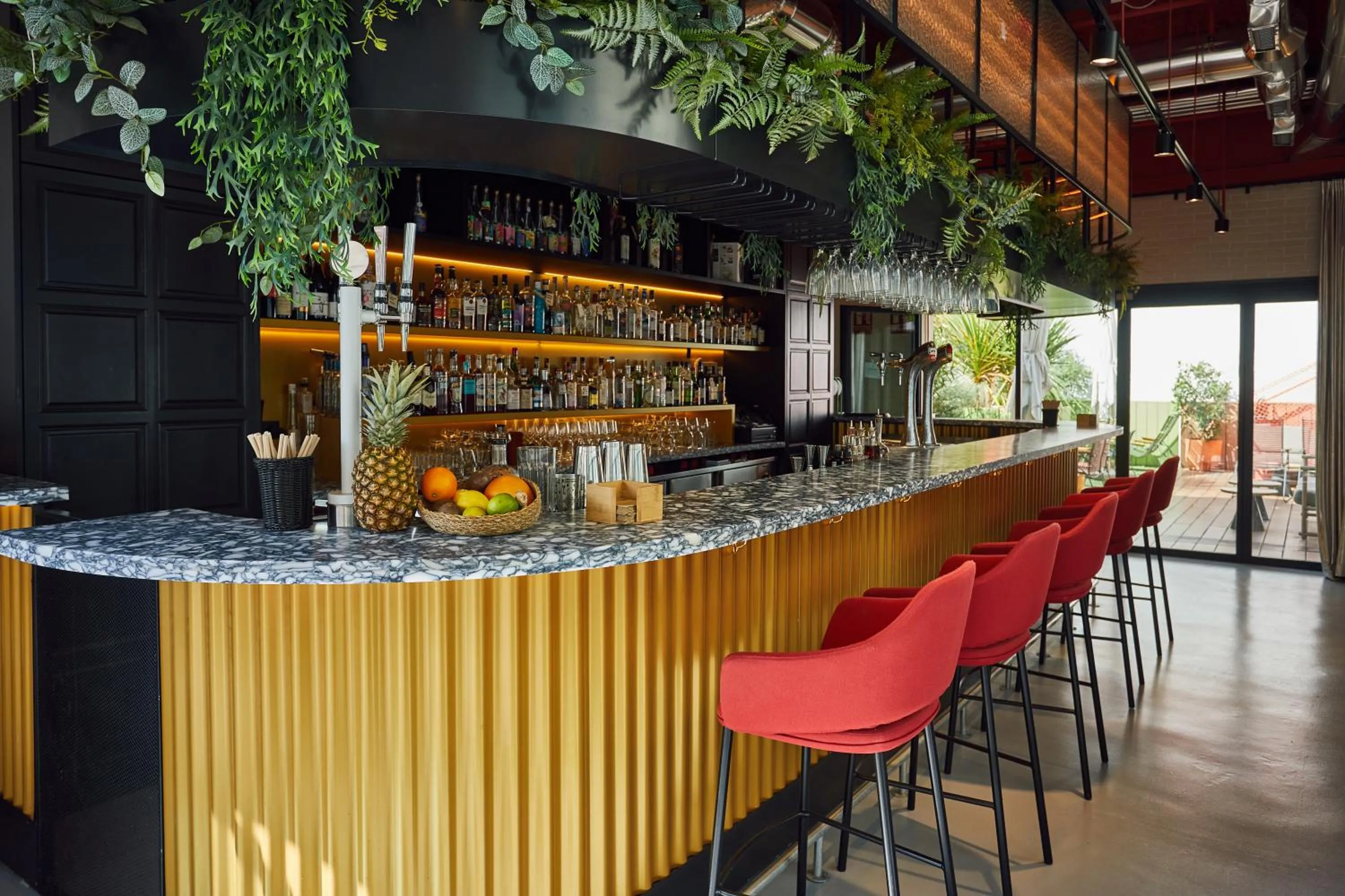 Seating area in The Social Hub Madrid 4 star