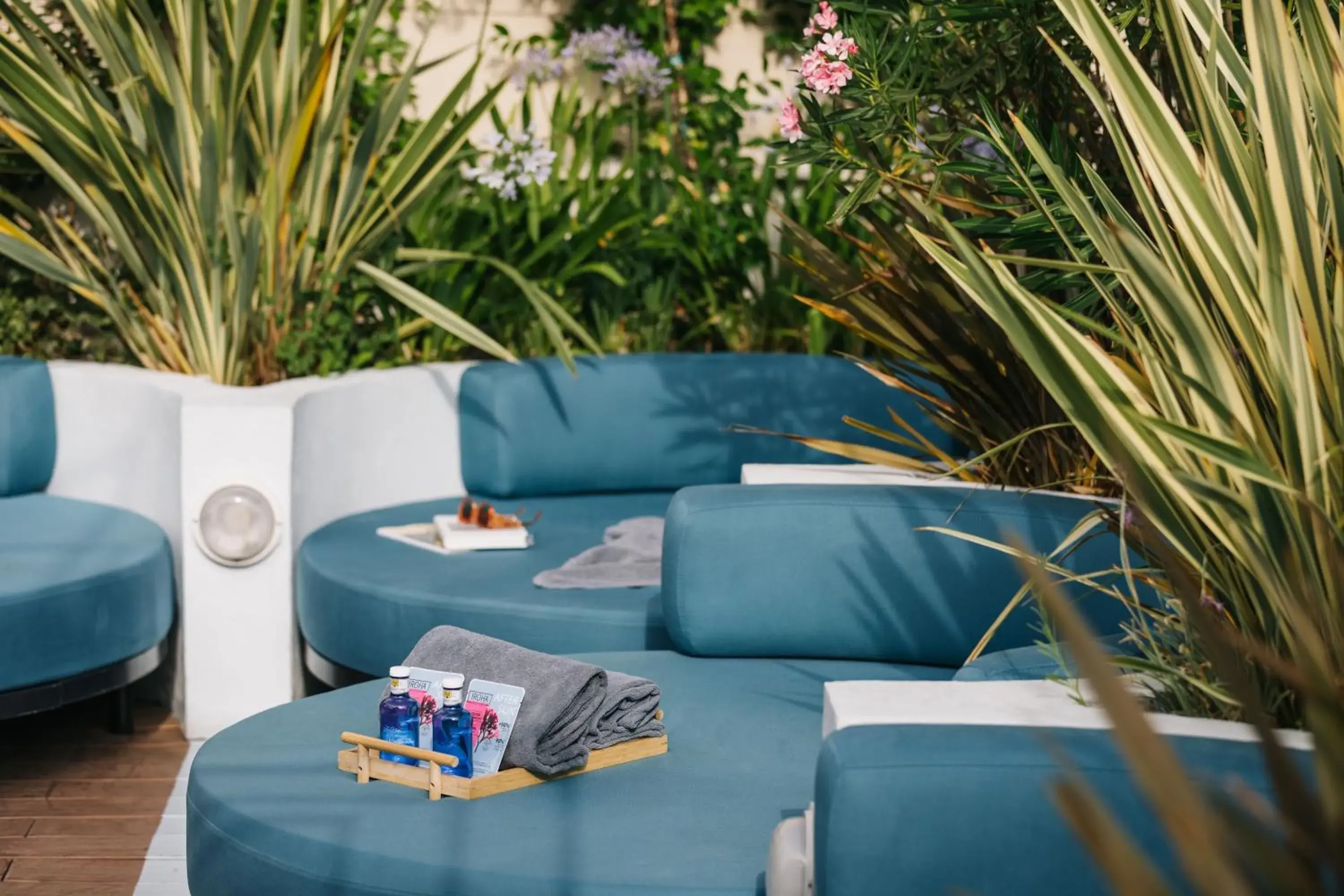 sunbed in The Social Hub Madrid 4 star sunbed in The Social Hub Madrid 4 star