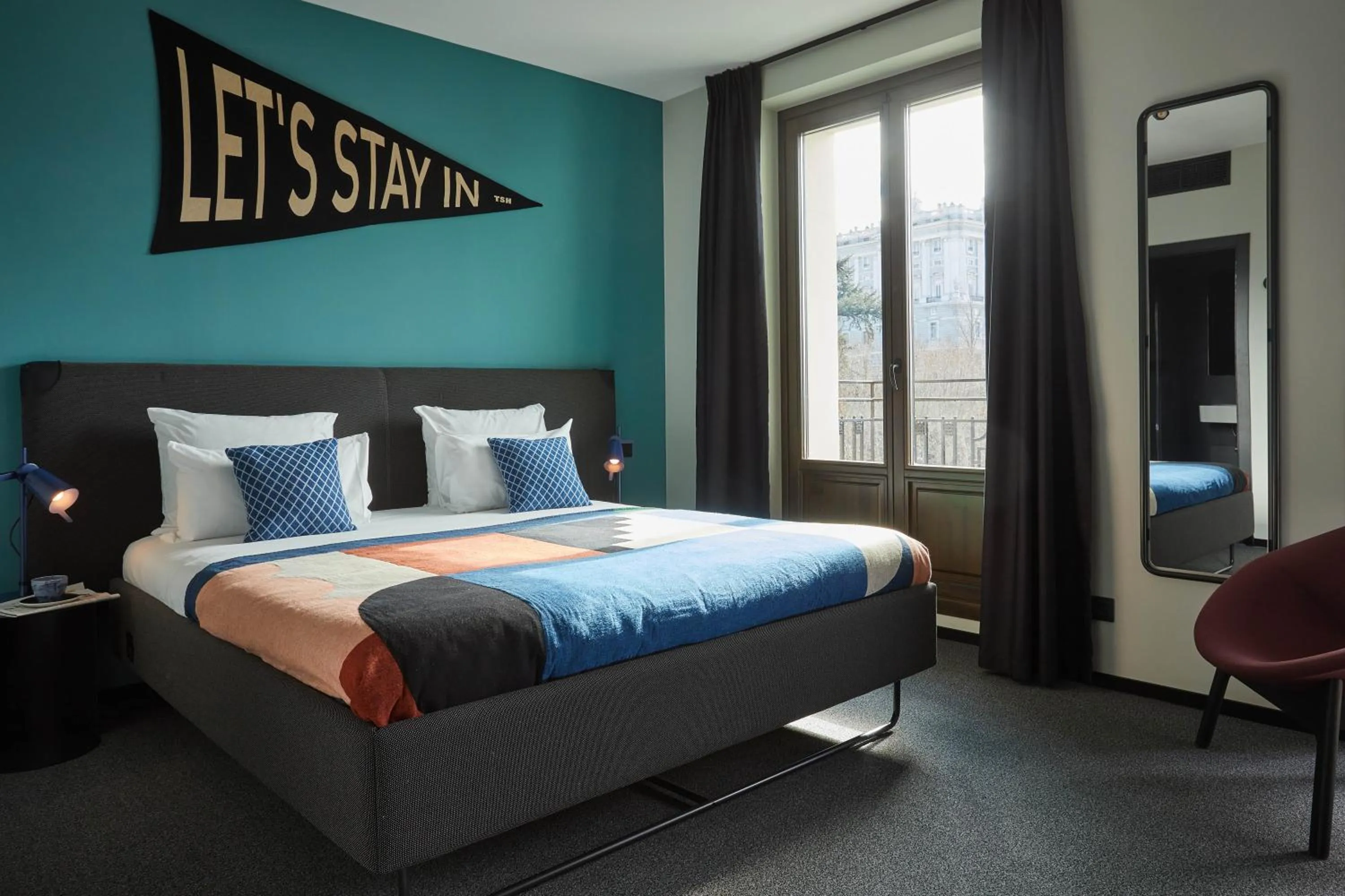 Deluxe King Palace View in The Social Hub Madrid 4 star