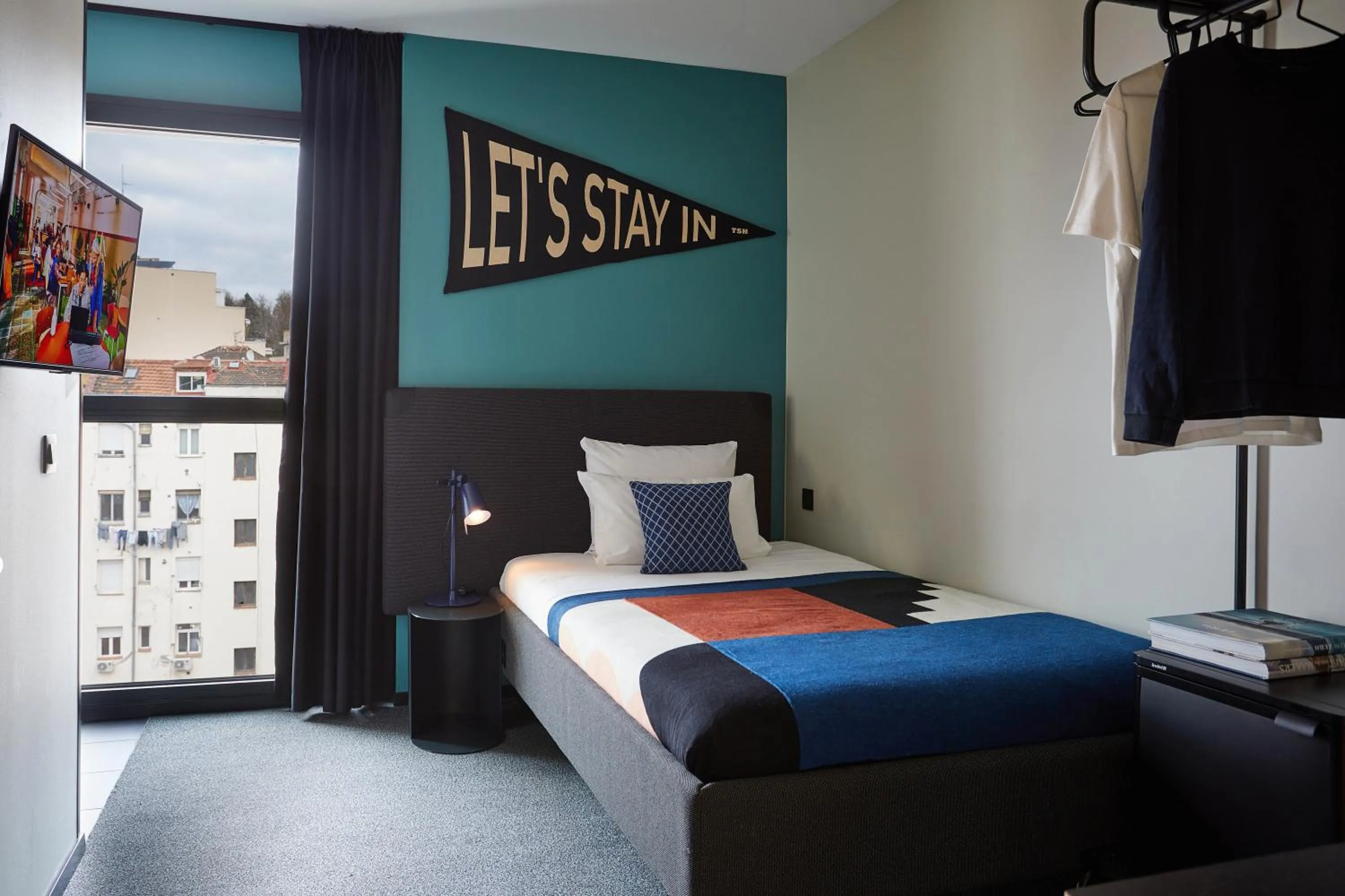 Standard Single Room in The Social Hub Madrid 4 star