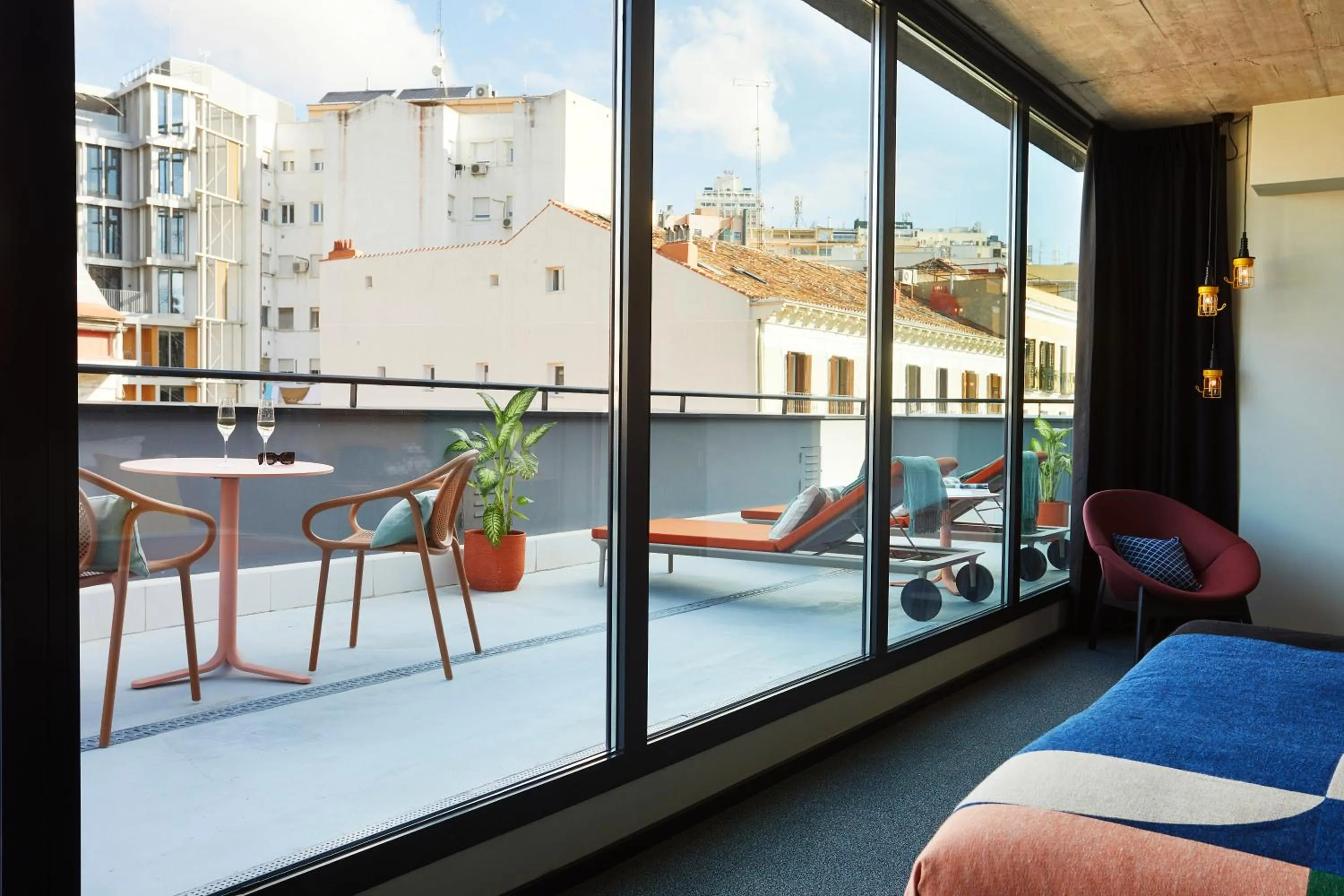 Balcony/Terrace, Bed in The Social Hub Madrid