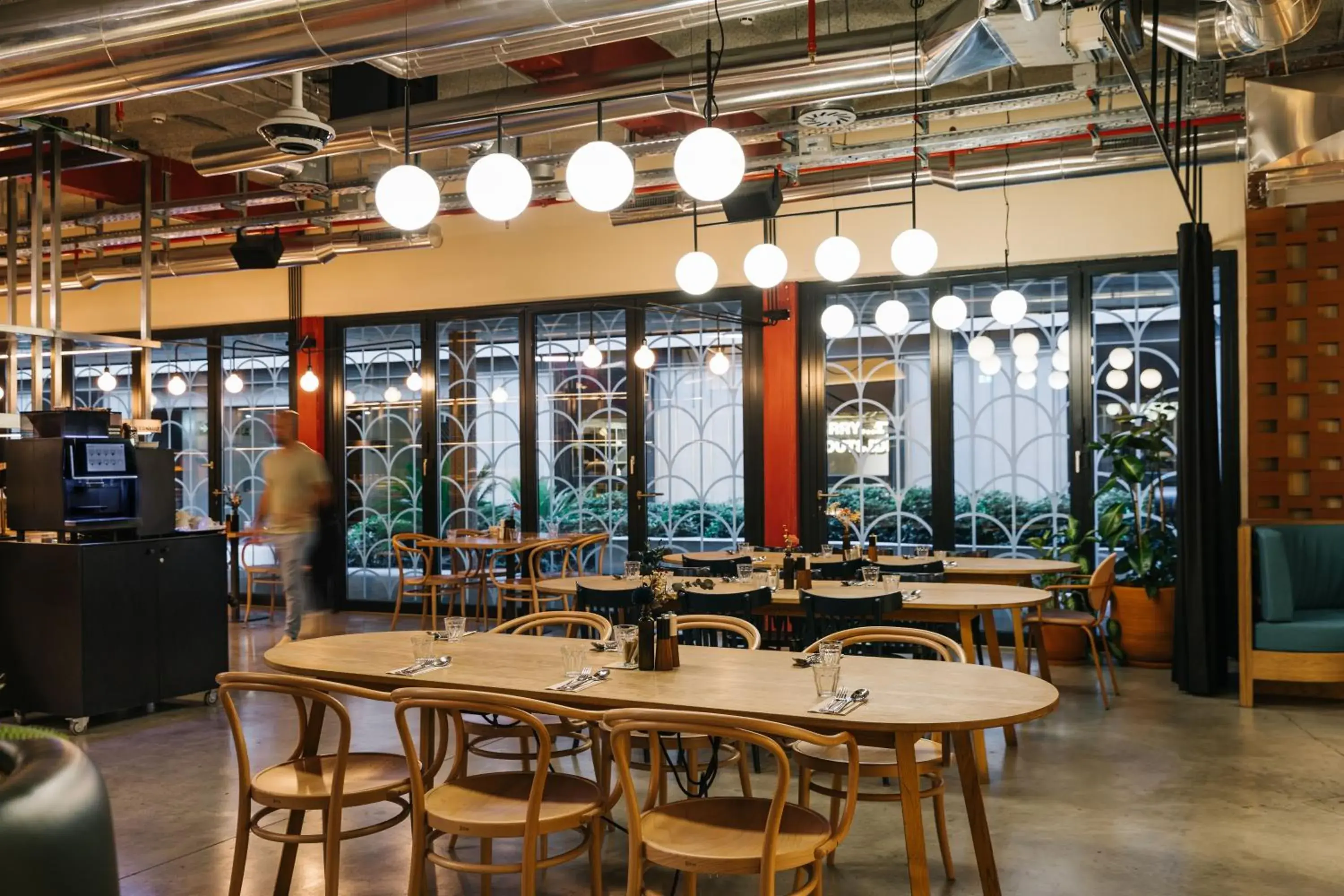 Restaurant/places to eat in The Social Hub Madrid Restaurant/places to eat in The Social Hub Madrid