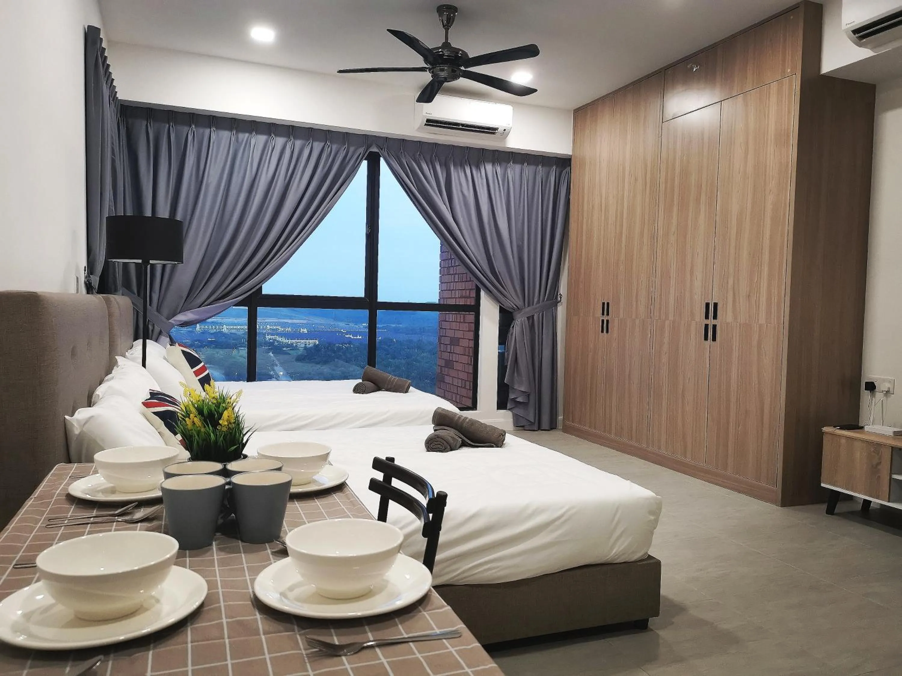 Mountain view, Bed in Bell Suite - The Premium Suite @ Sepang