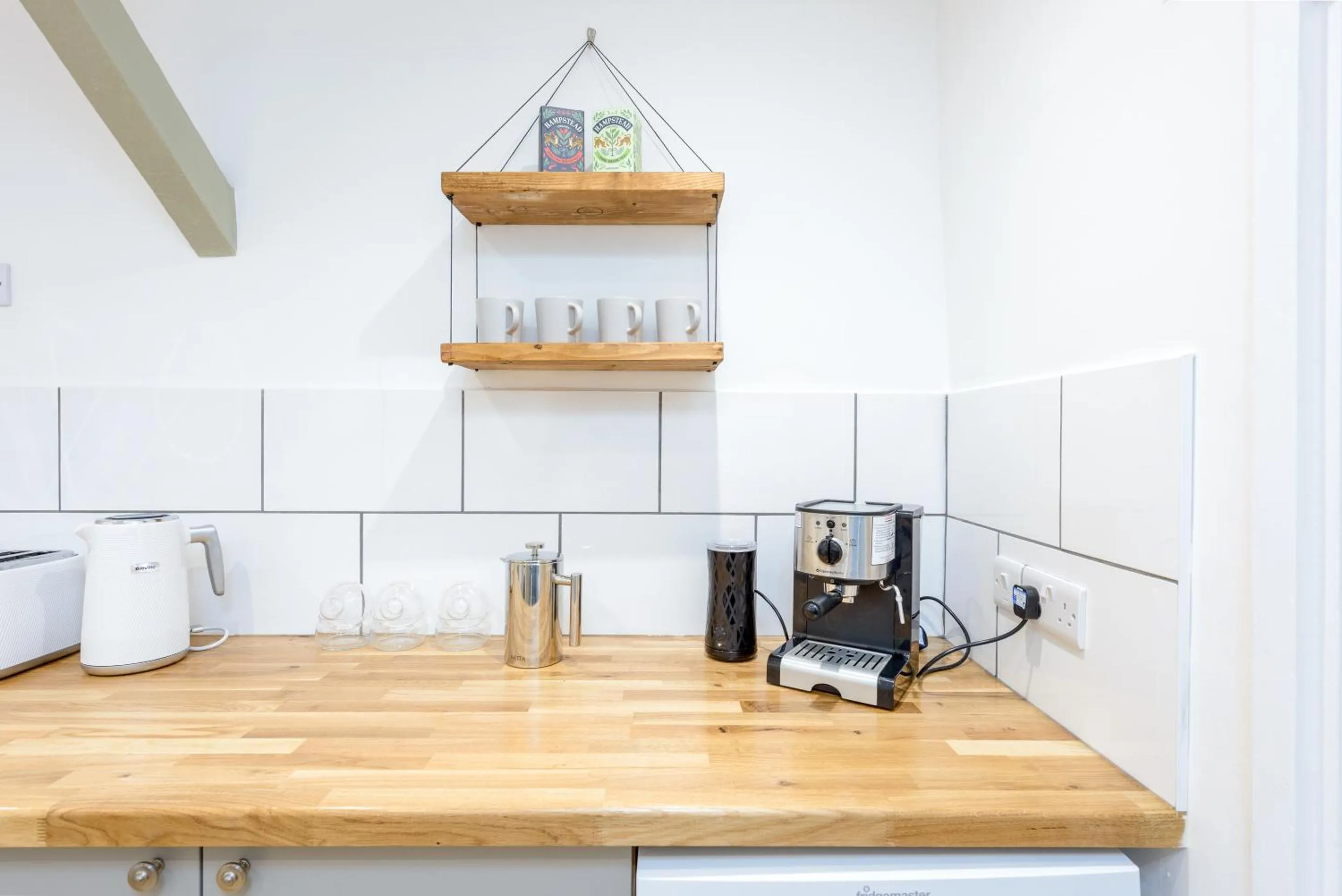 Kitchen or kitchenette in The Retreat New Forest