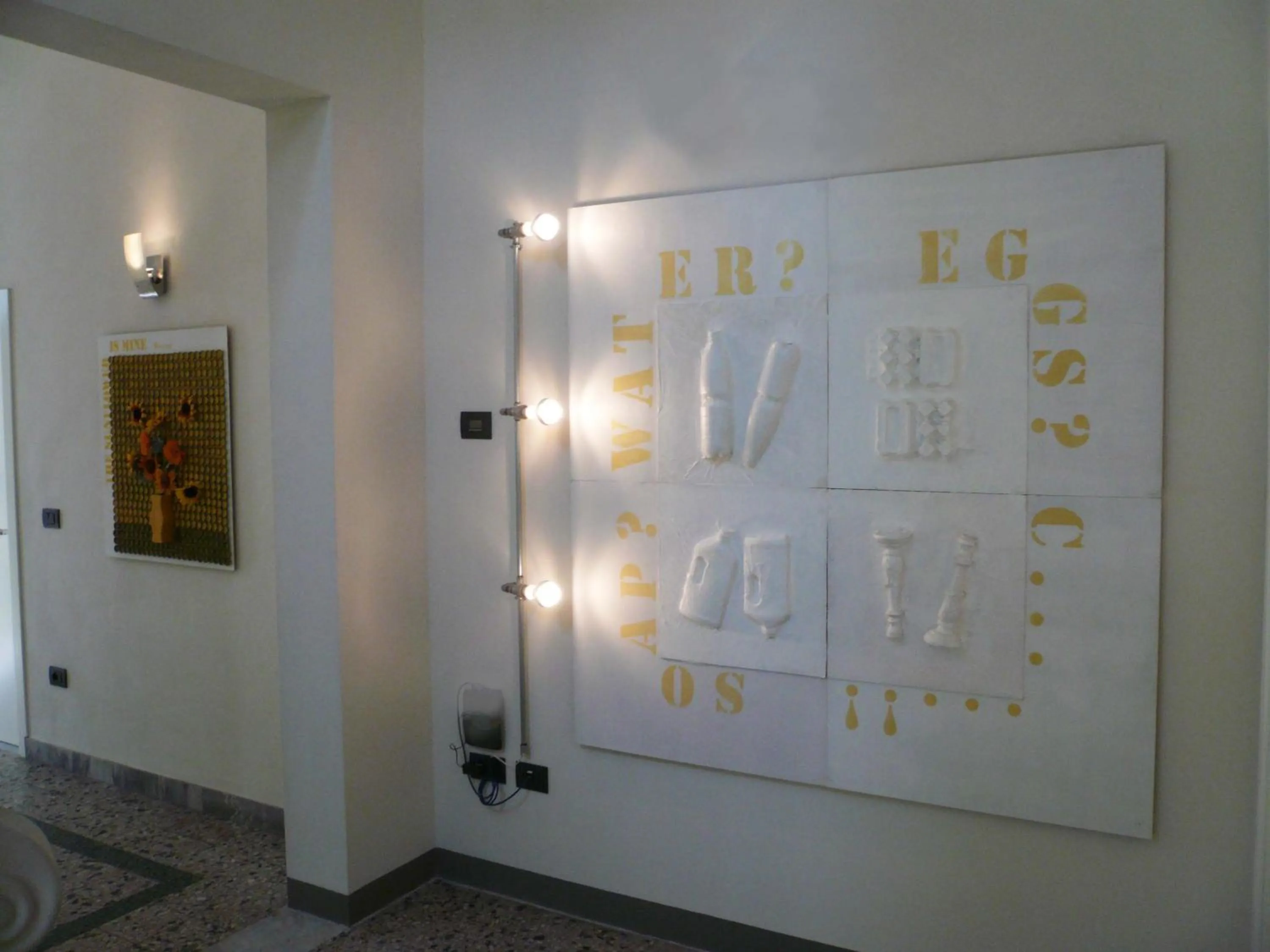 Decorative detail in Lucca In Villa Elisa & Gentucca