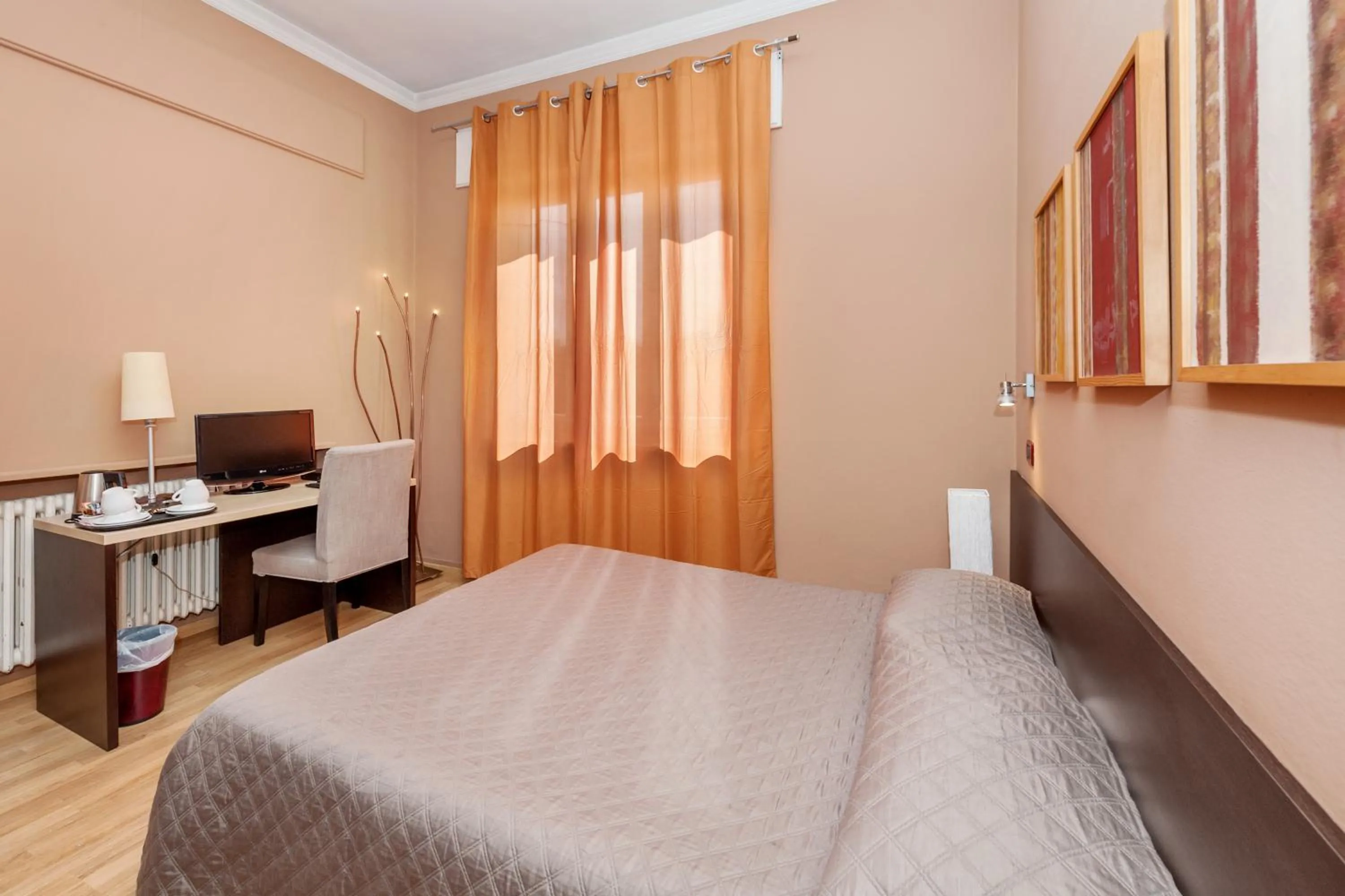 Bedroom, Bed in Lucca In Villa Elisa & Gentucca