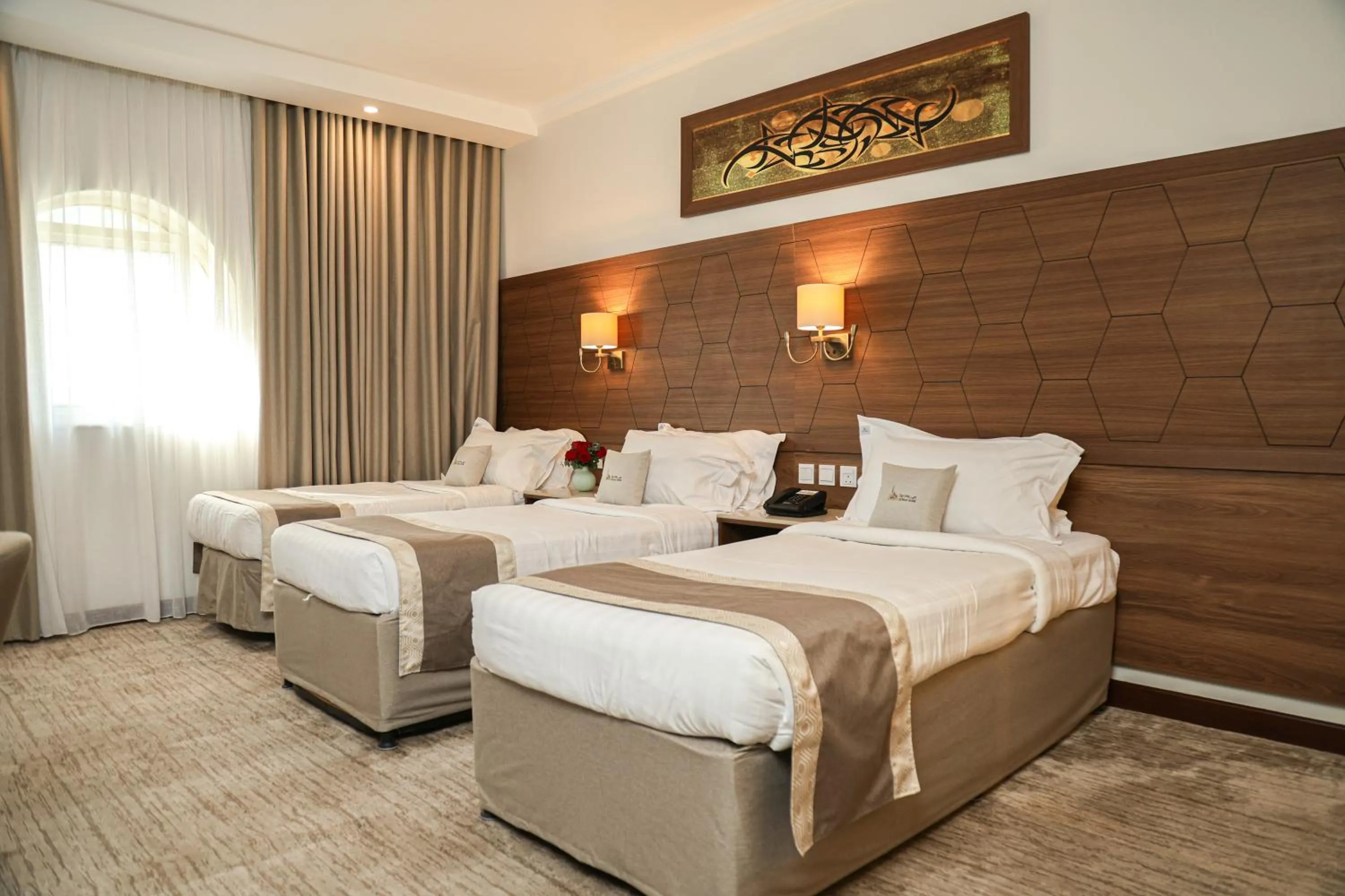 Property building, Bed in Diwan Rose Hotel