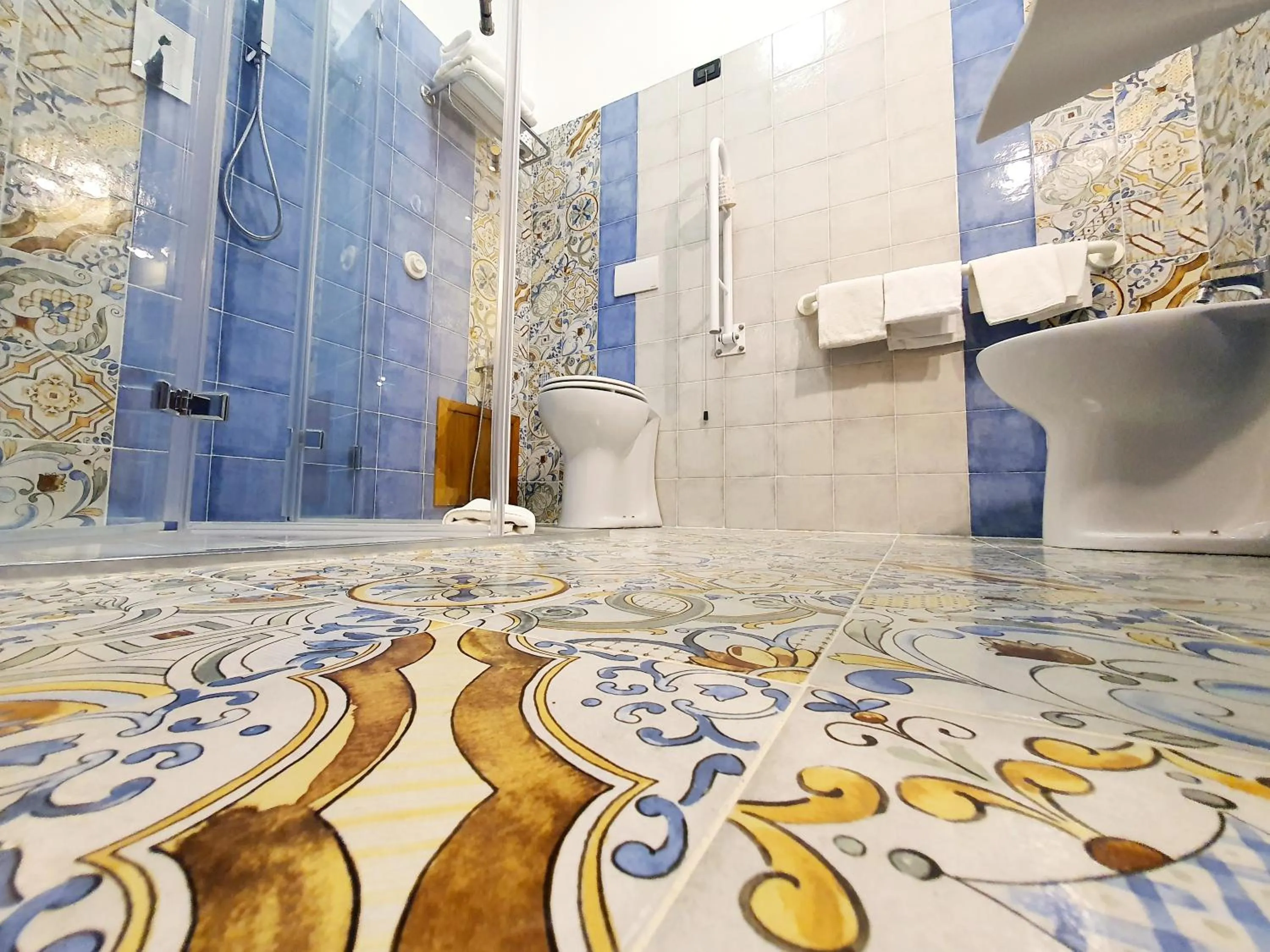 Bathroom in Hotel Cala Marina