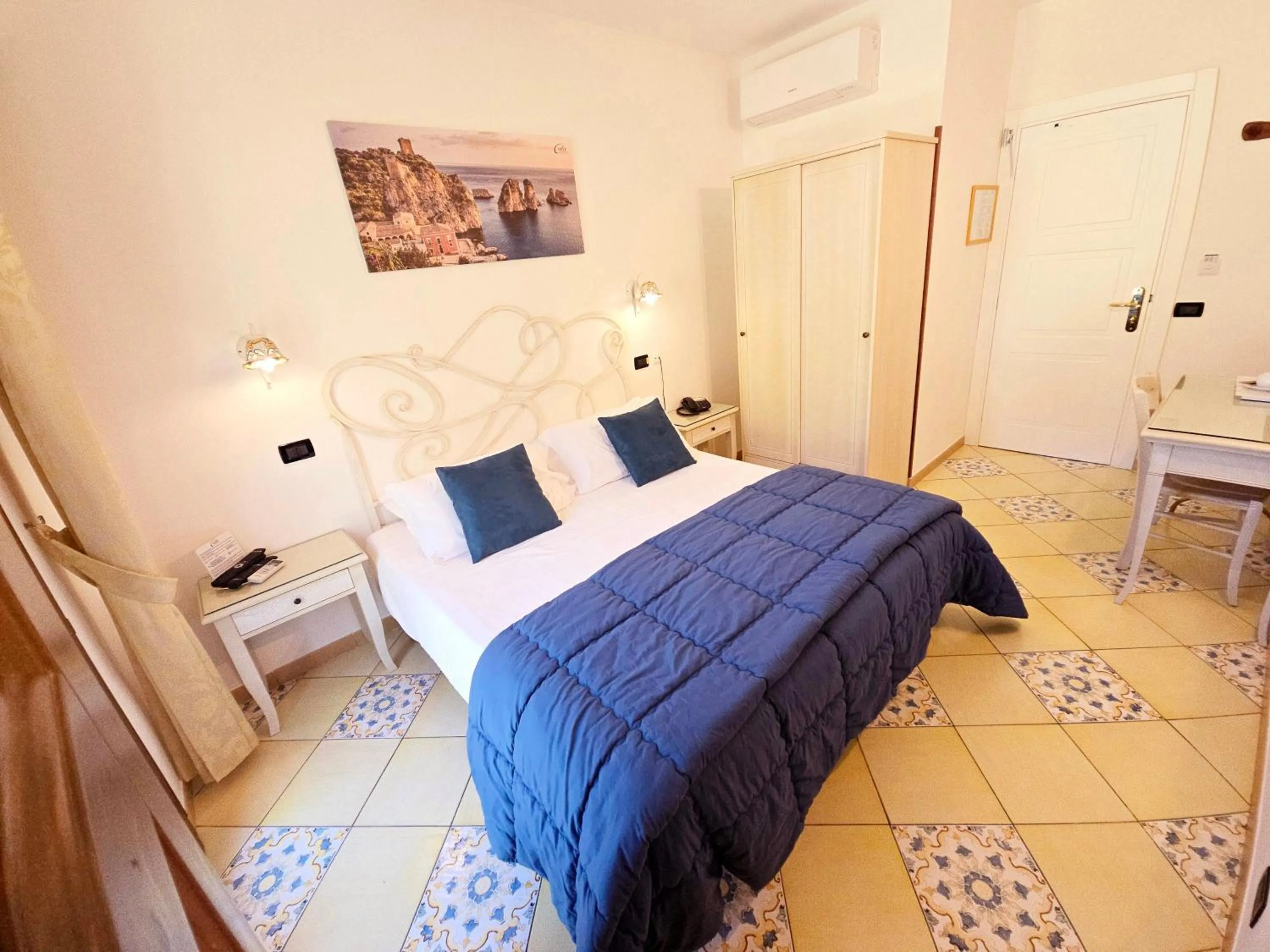 Bed in Hotel Cala Marina