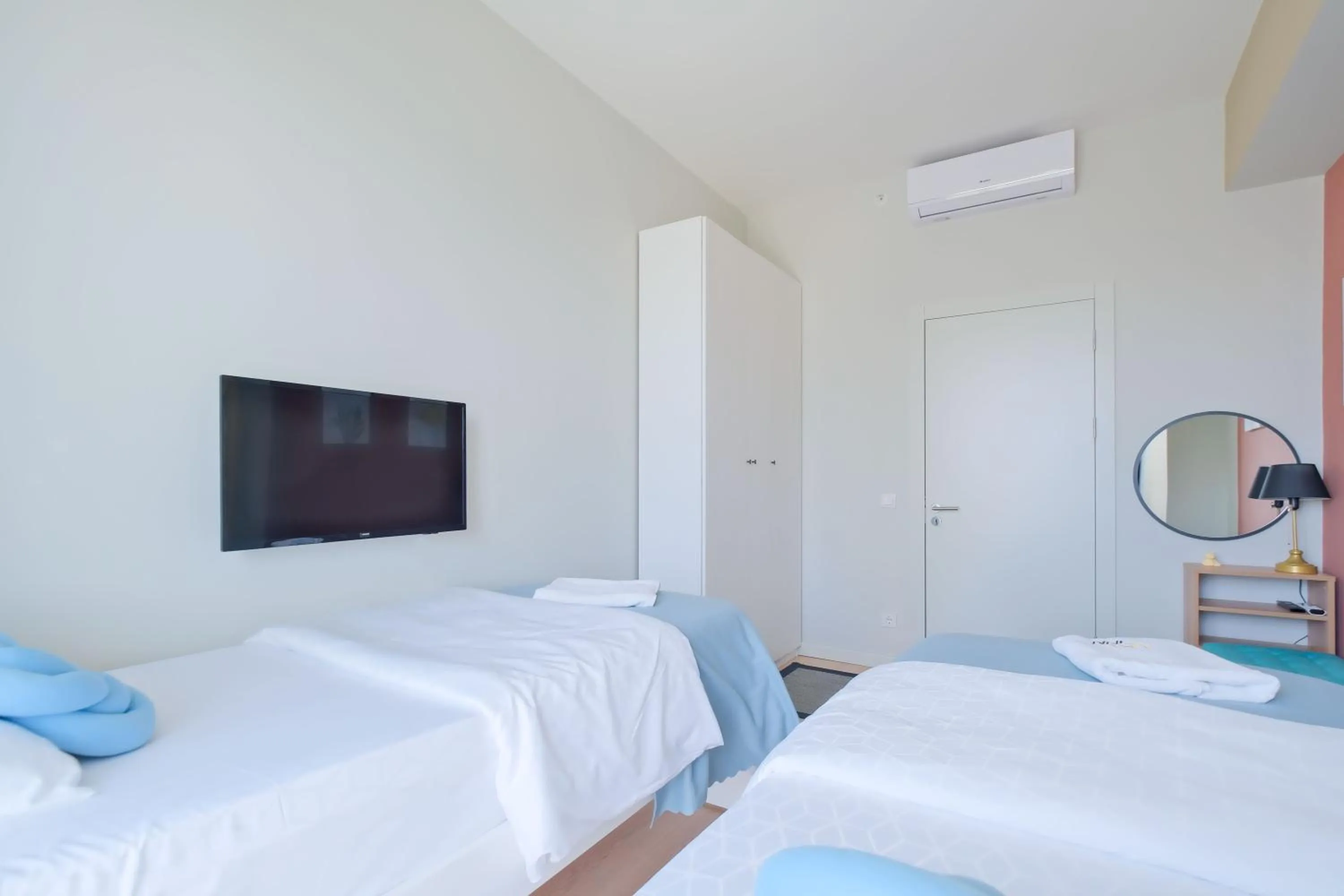 TV and multimedia in Roya Nova Residence by NewInn