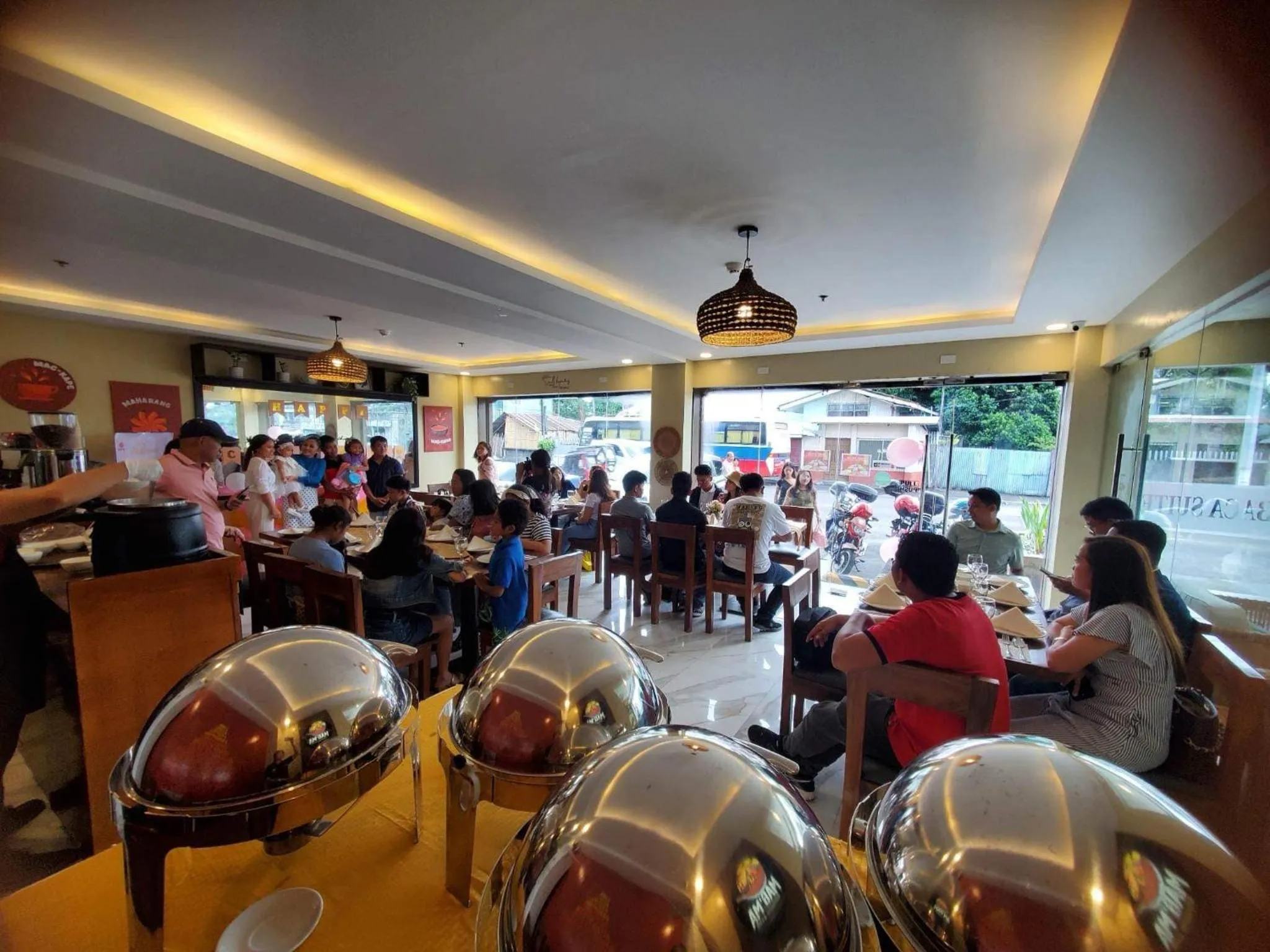 Restaurant/places to eat in Hotel Herencia 625