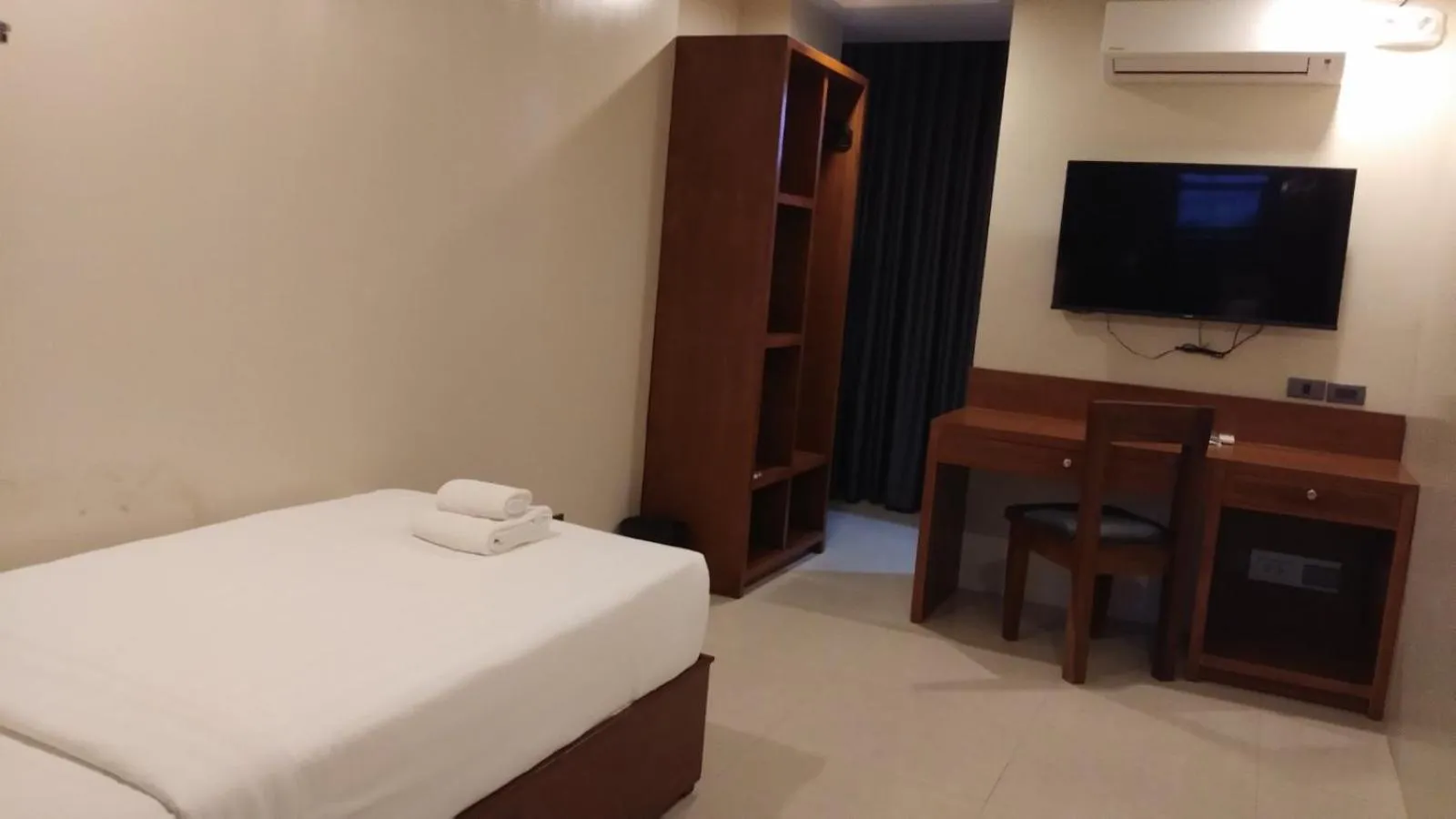 TV and multimedia, Bed in Hotel Herencia 625