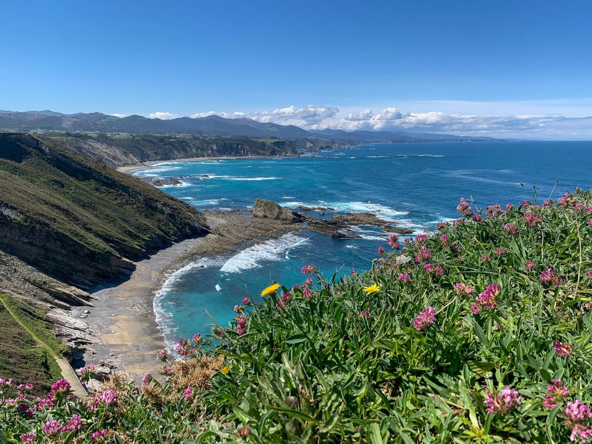 Natural landscape in El Gato Gordo - bike & surf house