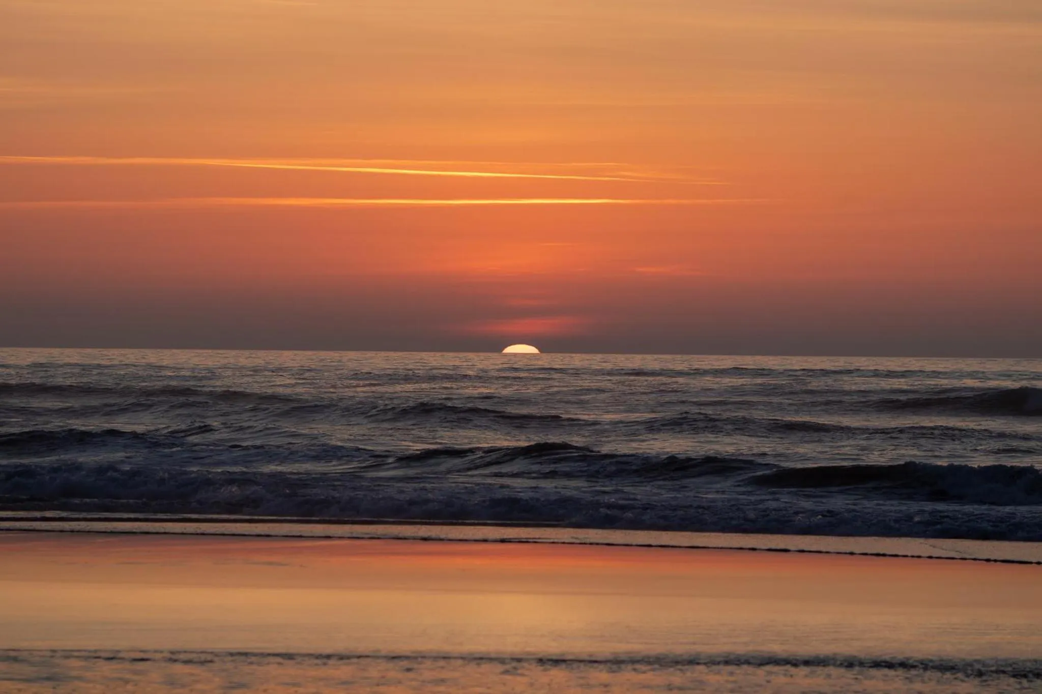 Beach in El Gato Gordo - bike & surf house
