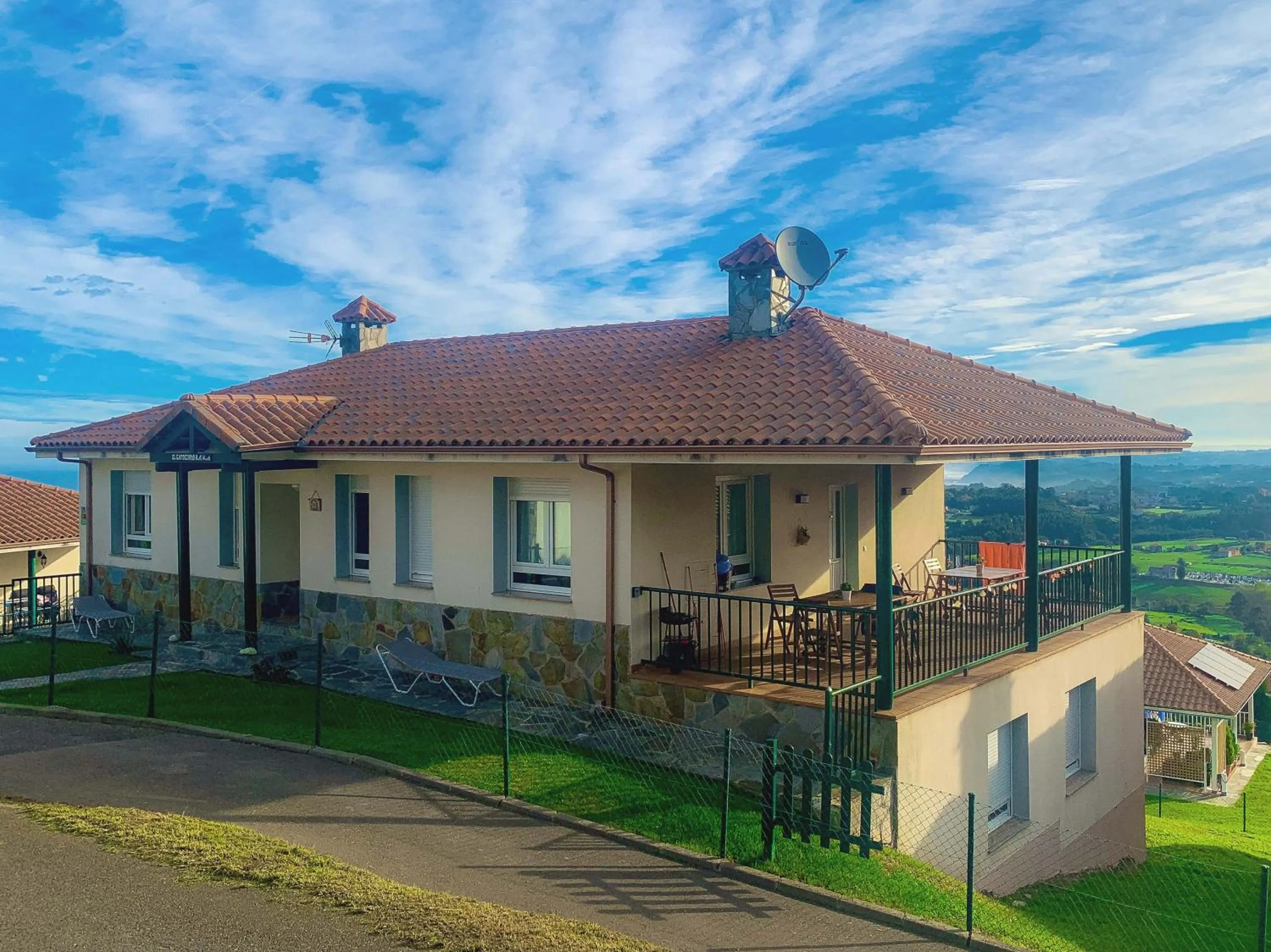 Property building in El Gato Gordo - bike & surf house