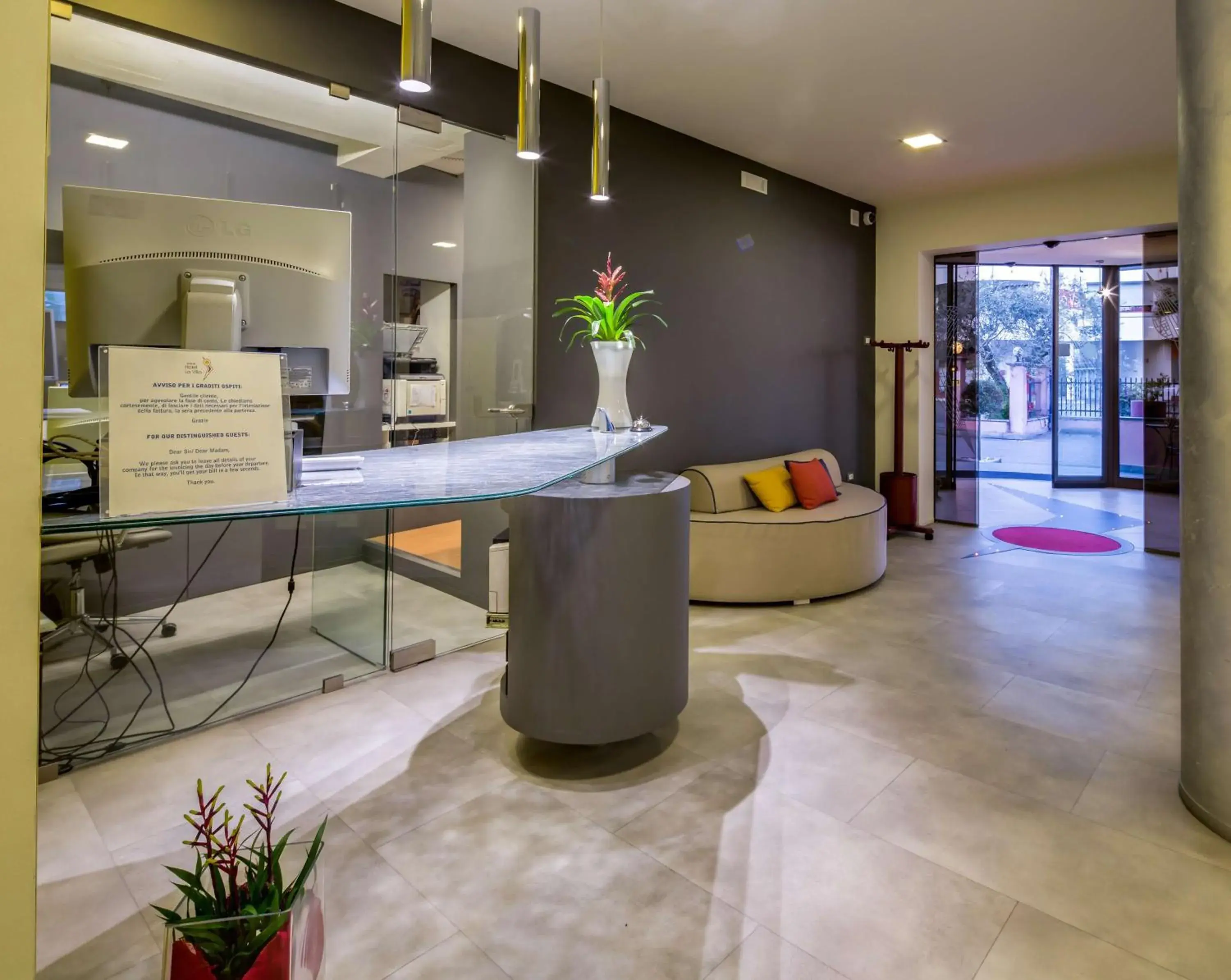 Lobby or reception in La Villa - Sure Hotel Collection by Best Western Lobby or reception in La Villa - Sure Hotel Collection by Best Western