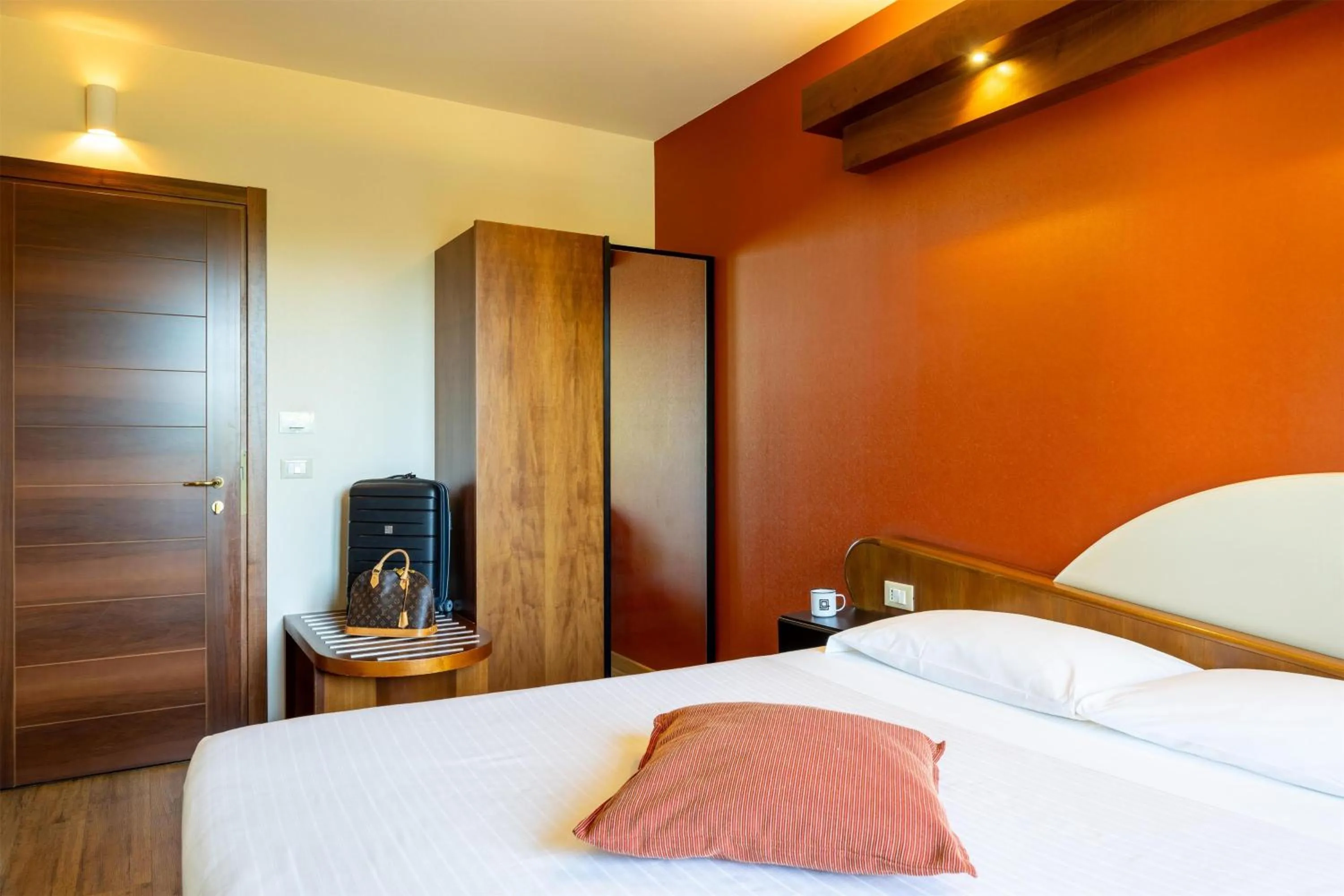 Bedroom, Bed in La Villa - Sure Hotel Collection by Best Western