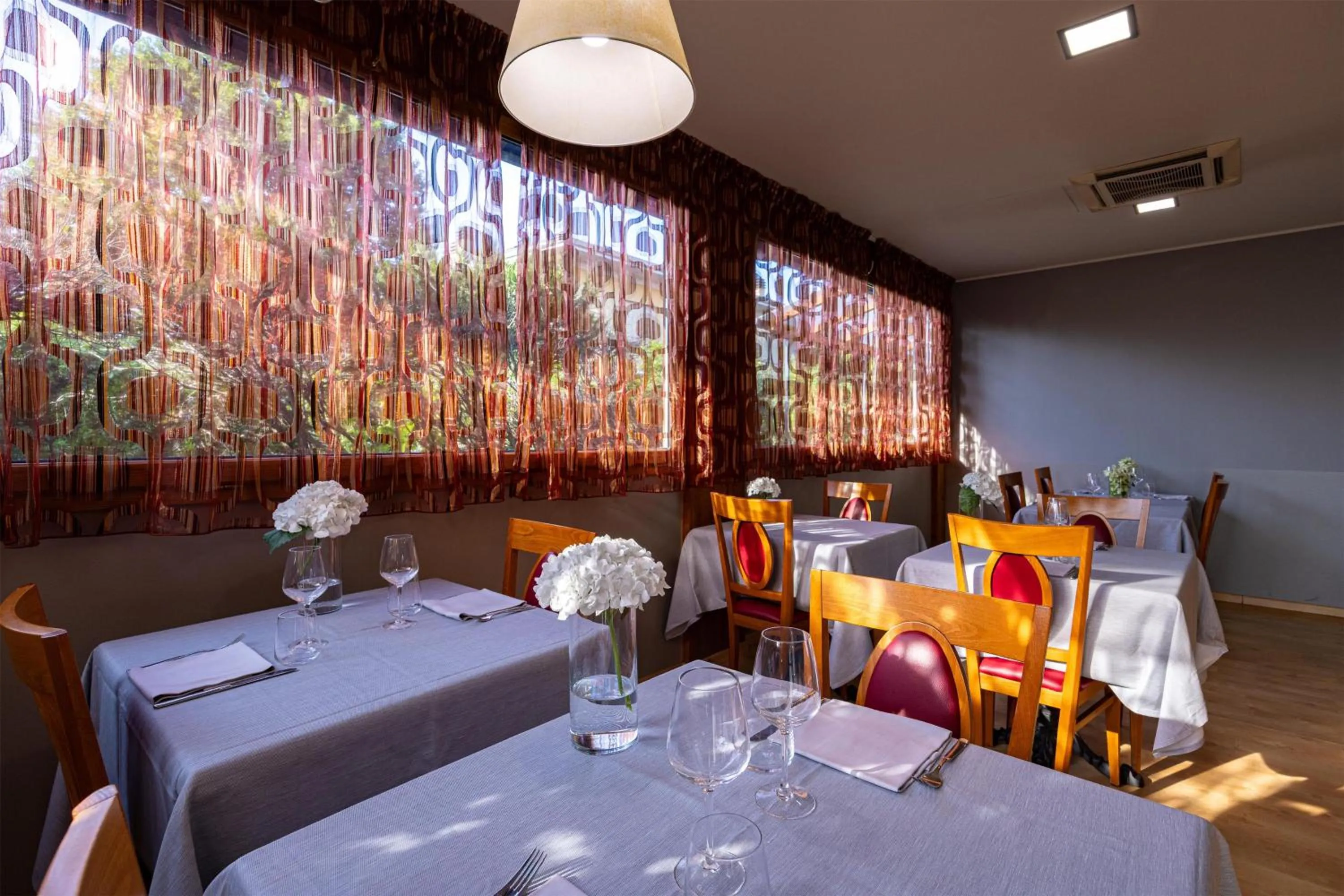 Restaurant/places to eat in La Villa - Sure Hotel Collection by Best Western