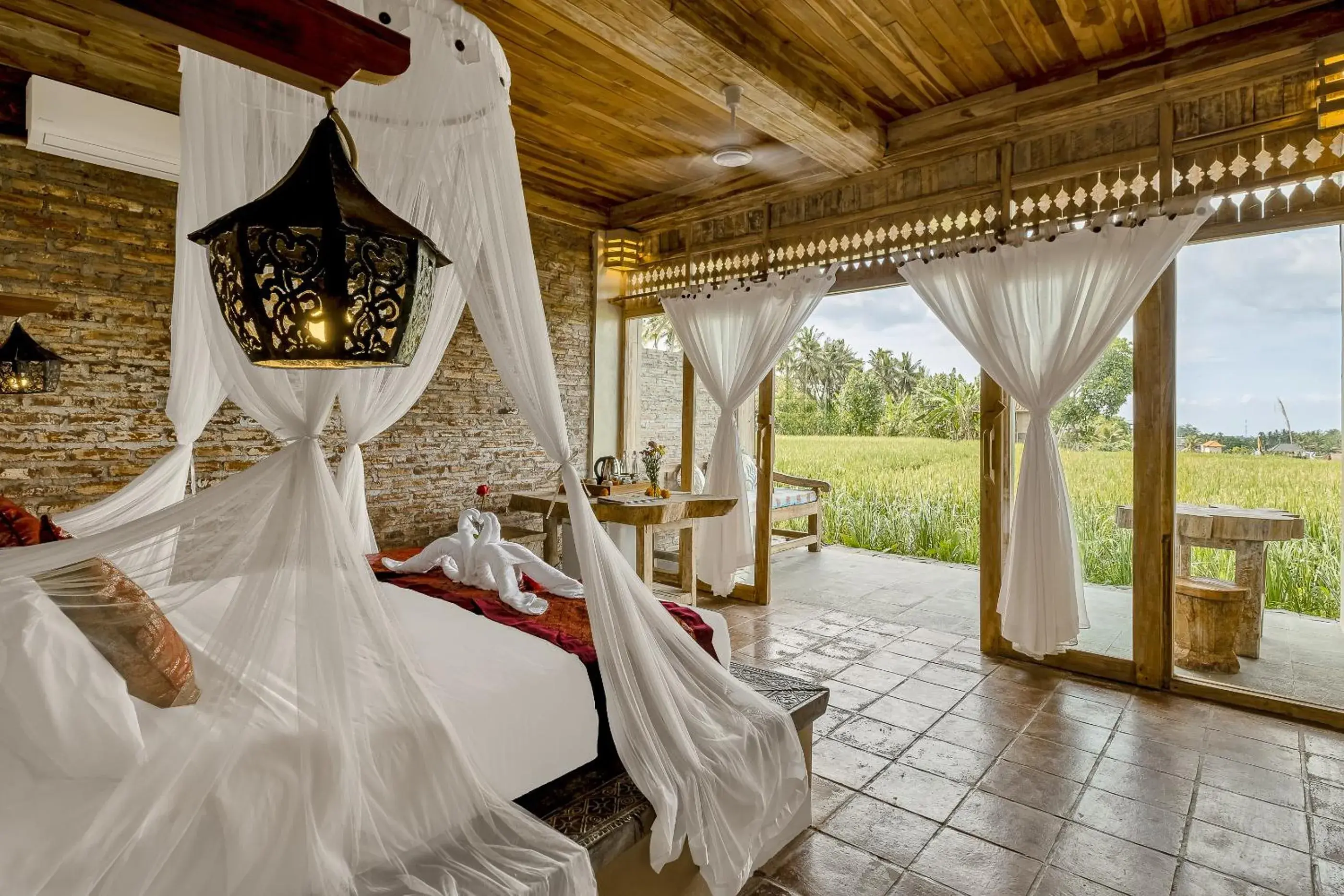 Deluxe Double Room in Joglo Organik Guesthouse Deluxe Double Room in Joglo Organik Guesthouse