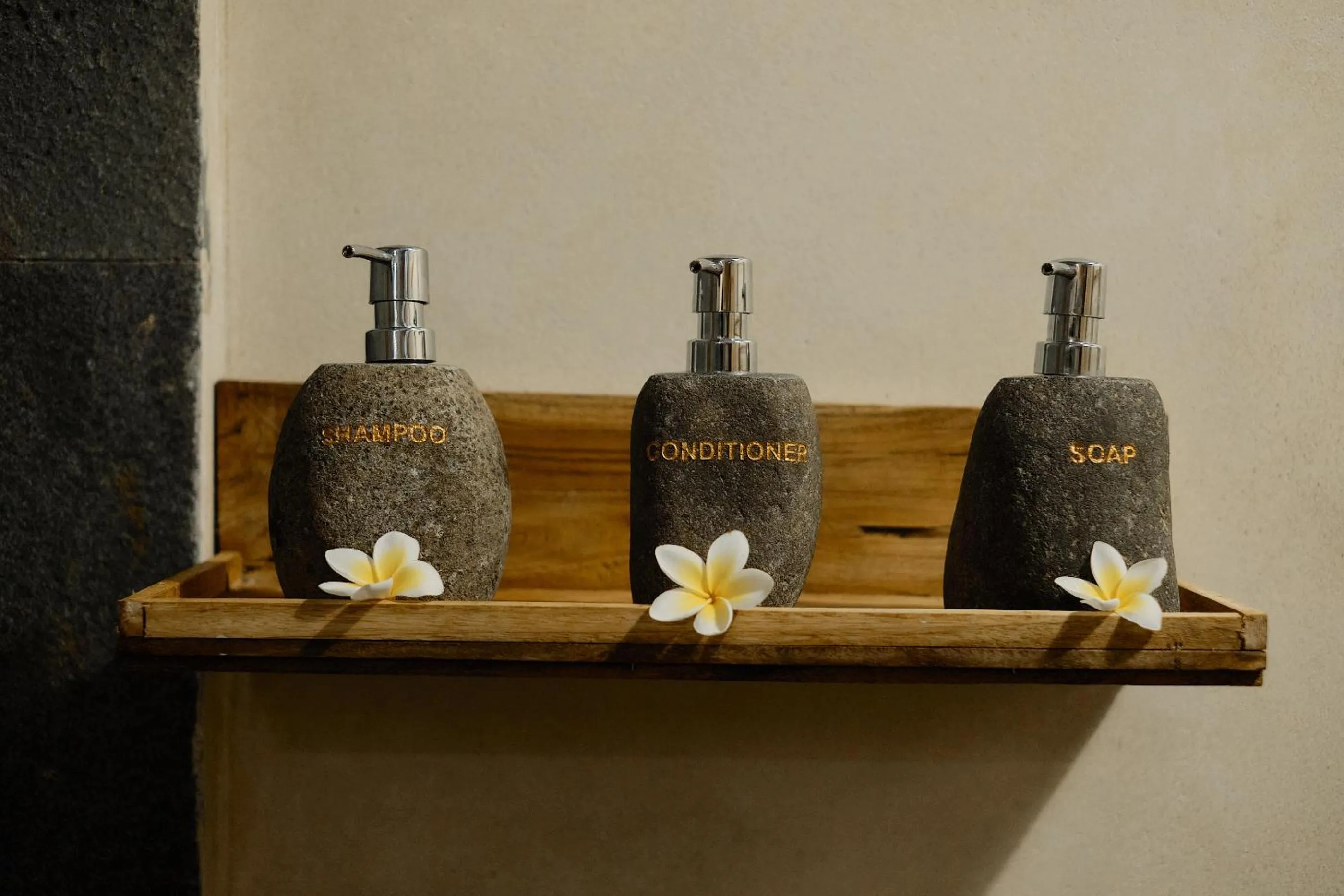 Toilet in Joglo Organik Guesthouse