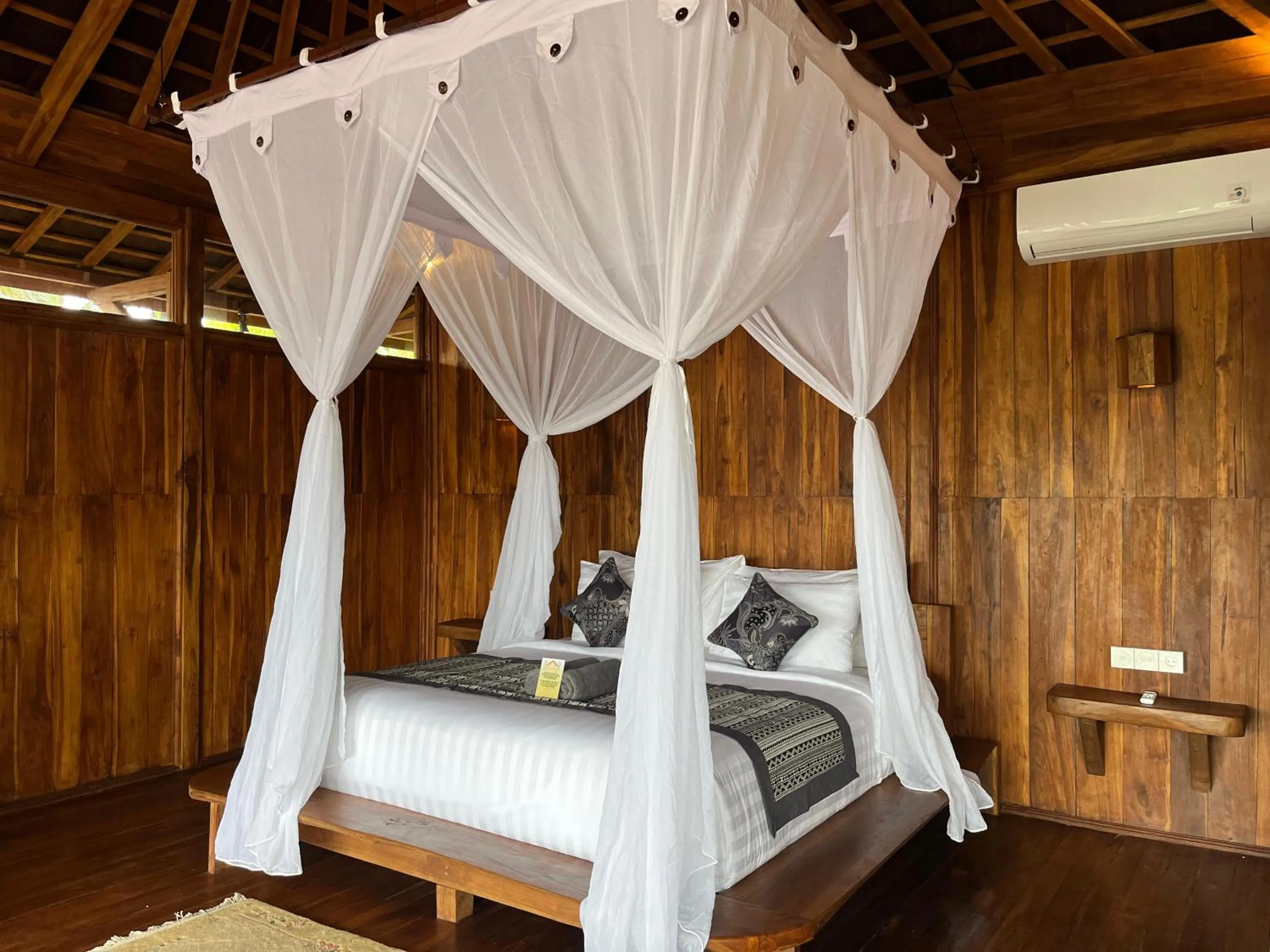 Property building, Bed in Joglo Organik Guesthouse