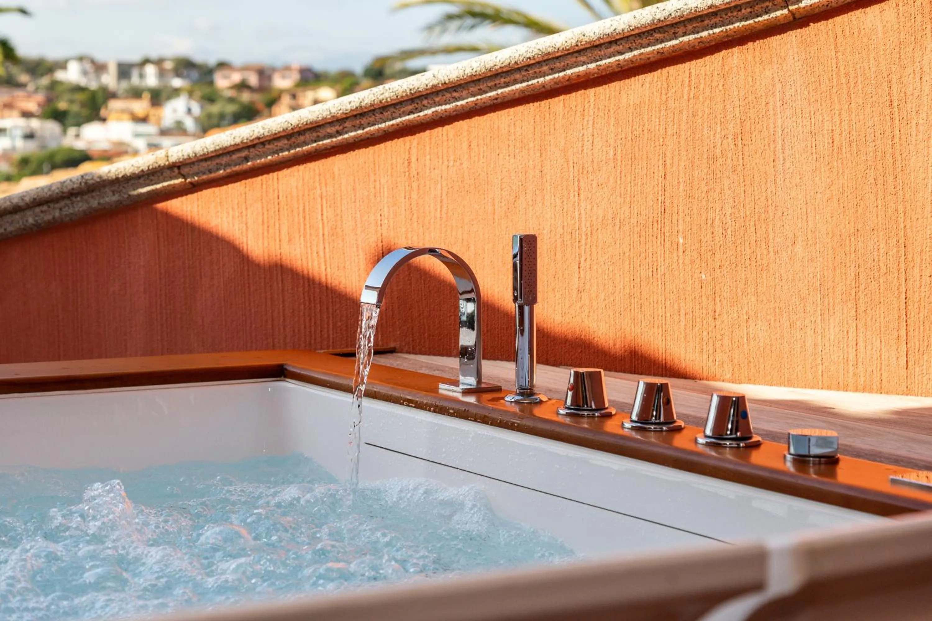 Hot Tub in Hotel La Bitta - Bovis Hotels