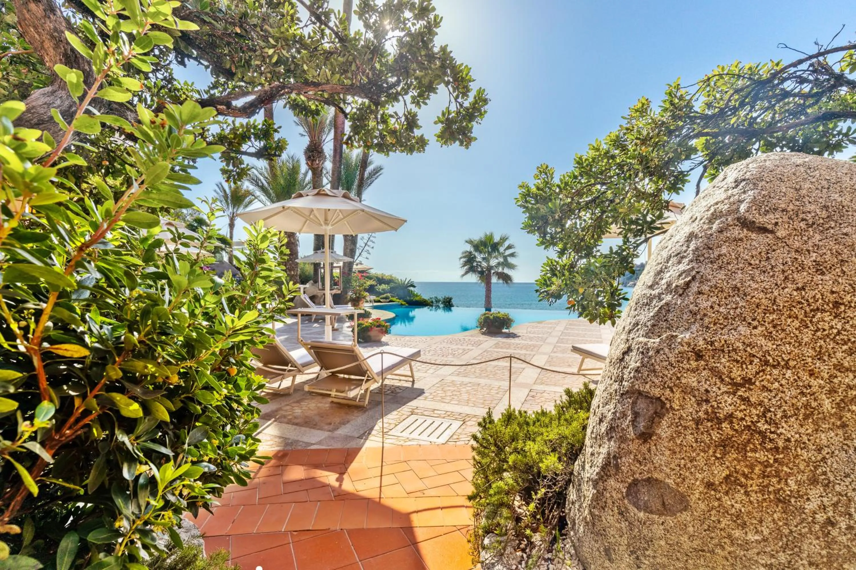 Patio in Hotel La Bitta - Bovis Hotels