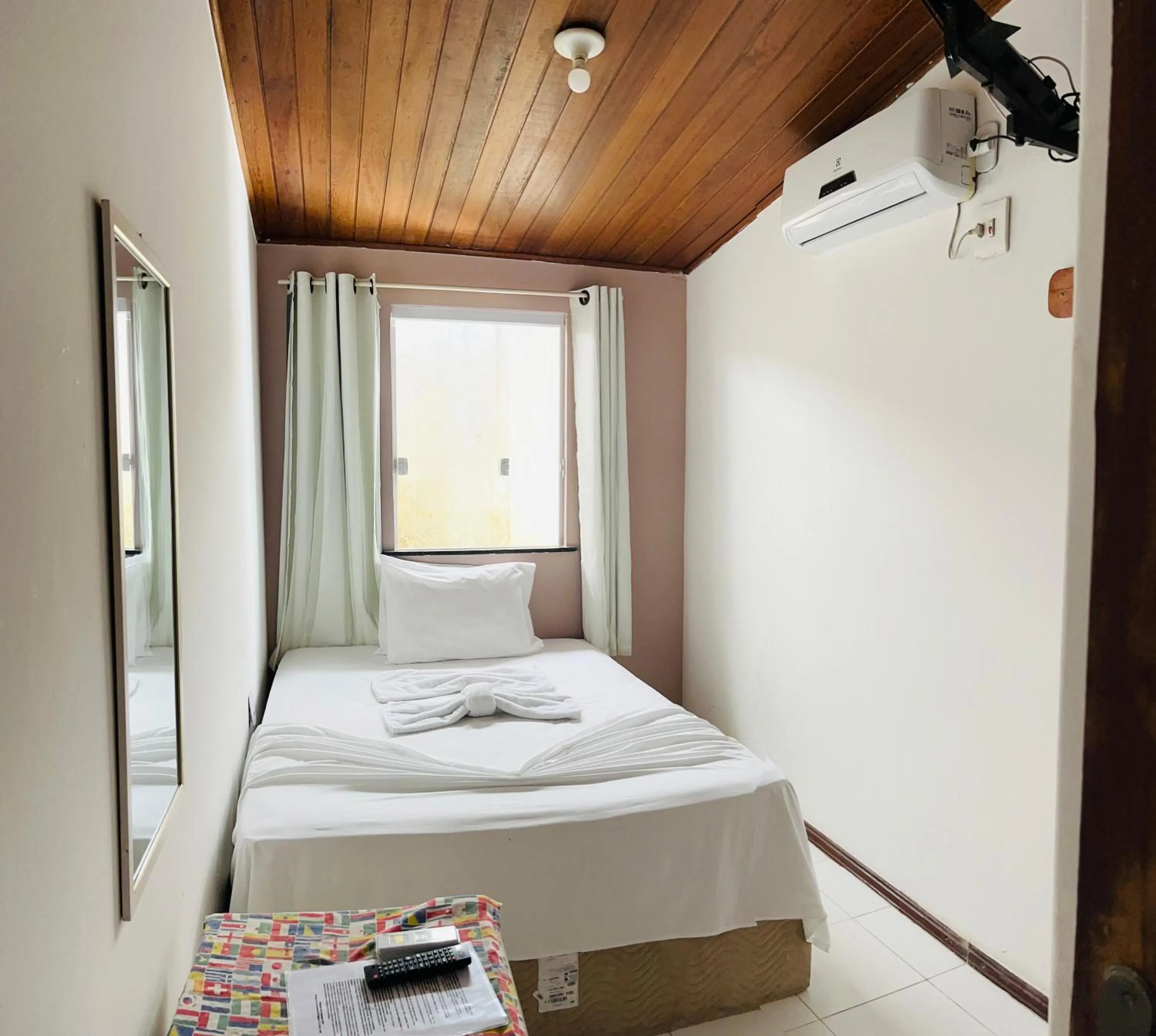 TV and multimedia, Bed in Pousada Timbalada