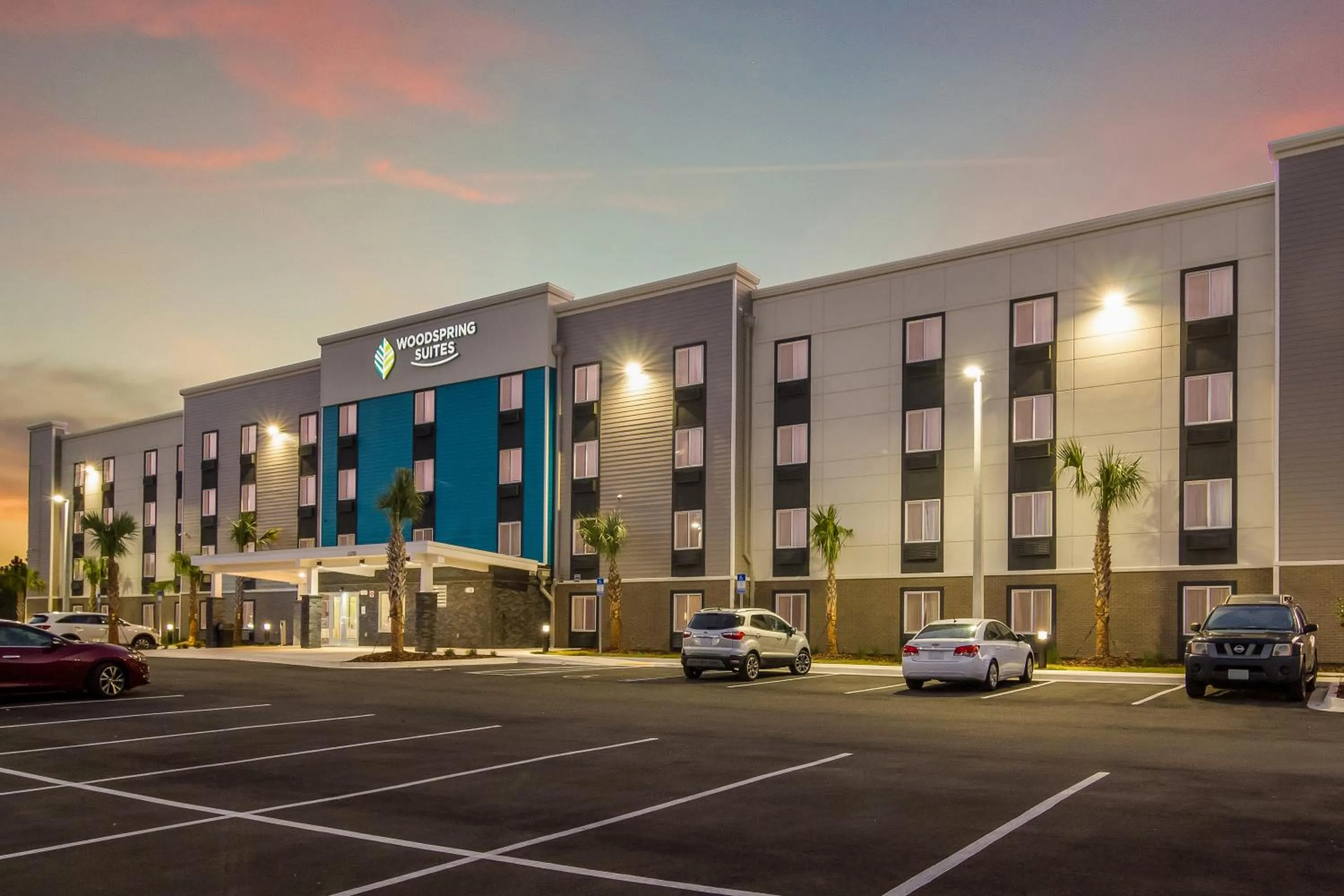 Property building in WoodSpring Suites Greensboro - High Point North