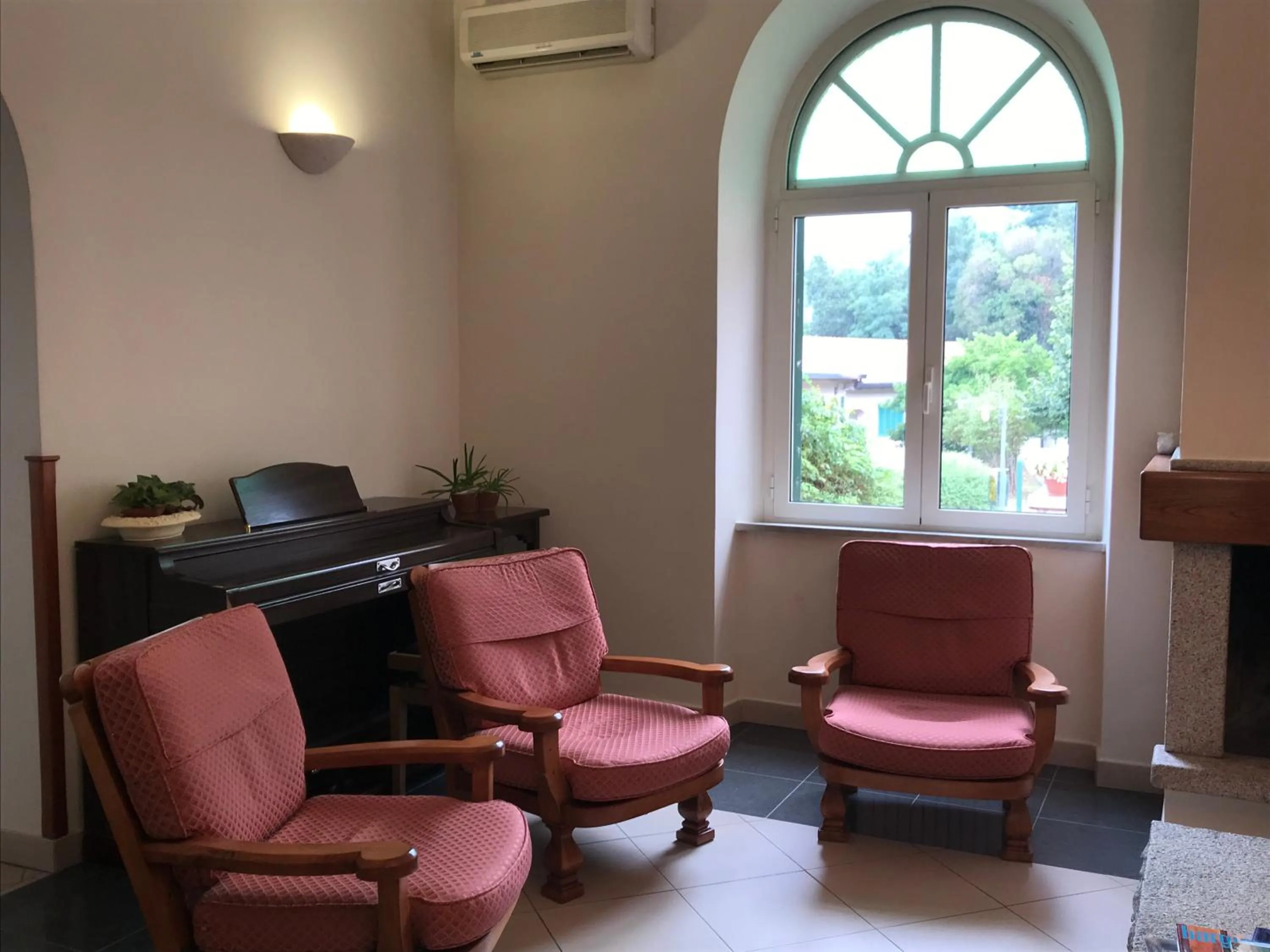 Seating area in Hotel Villa Selene
