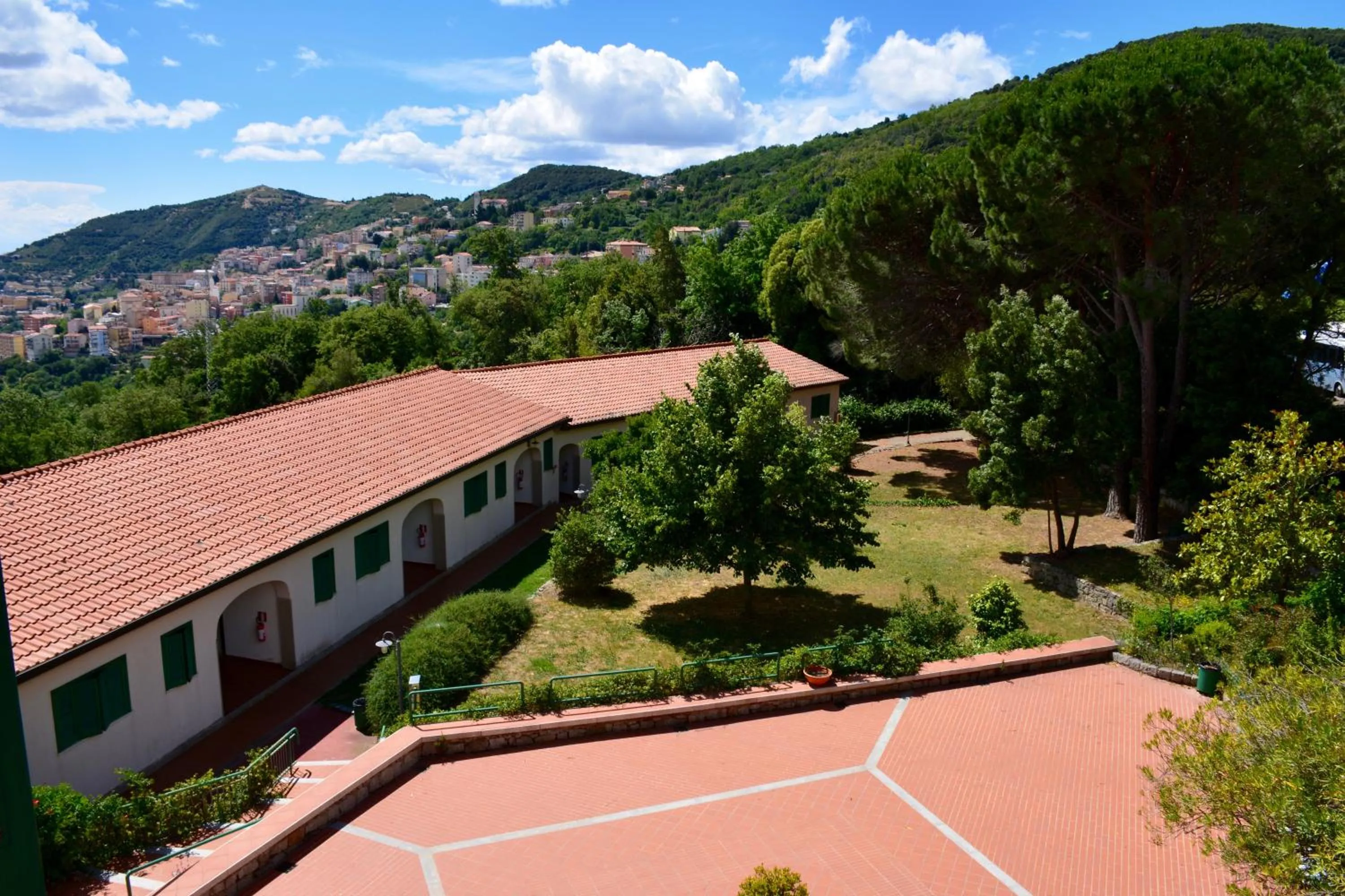 Property building in Hotel Villa Selene