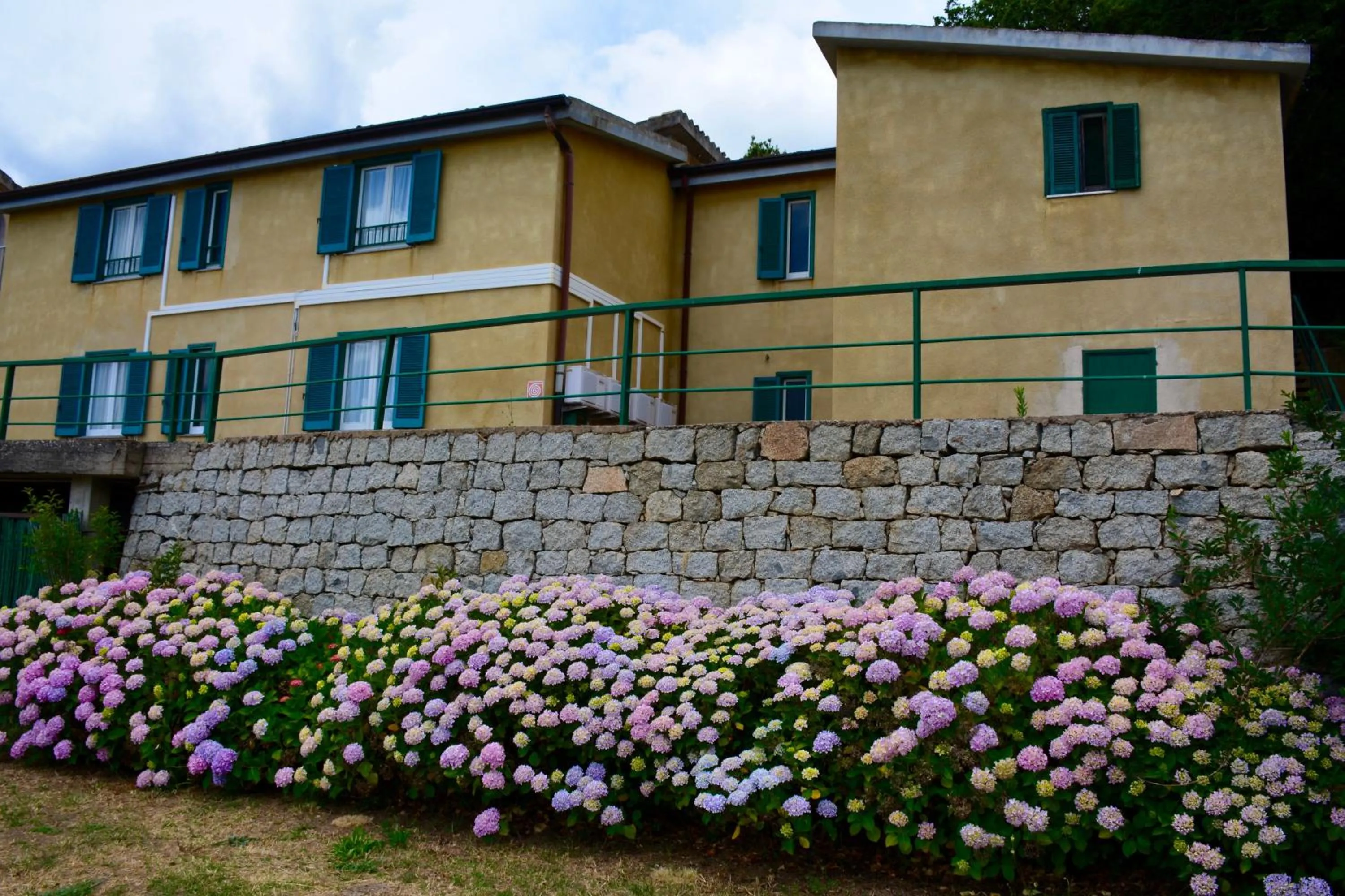 Property building in Hotel Villa Selene