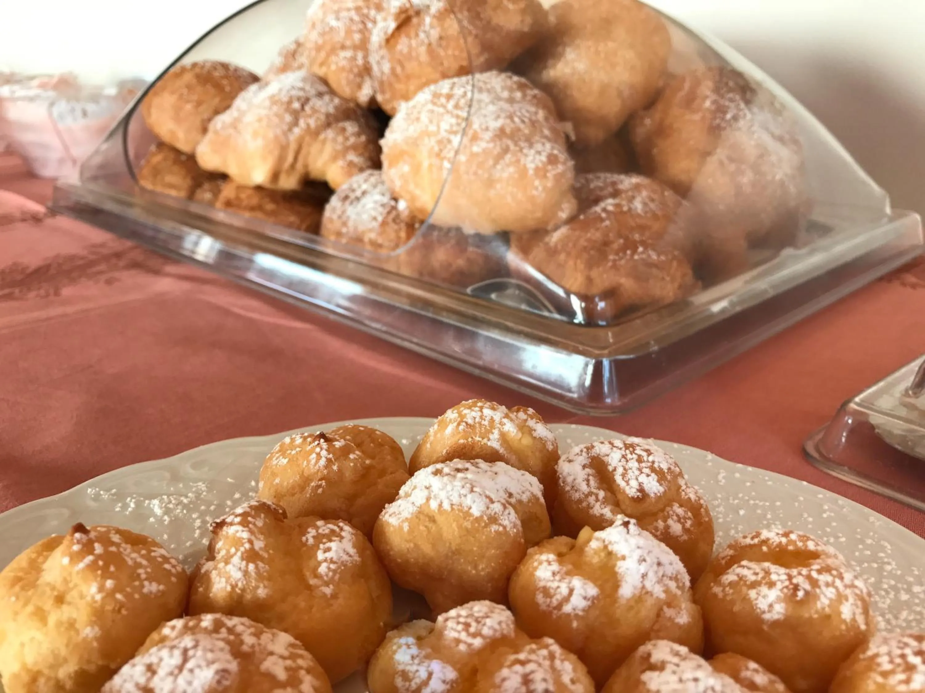 Buffet breakfast in Hotel Villa Selene