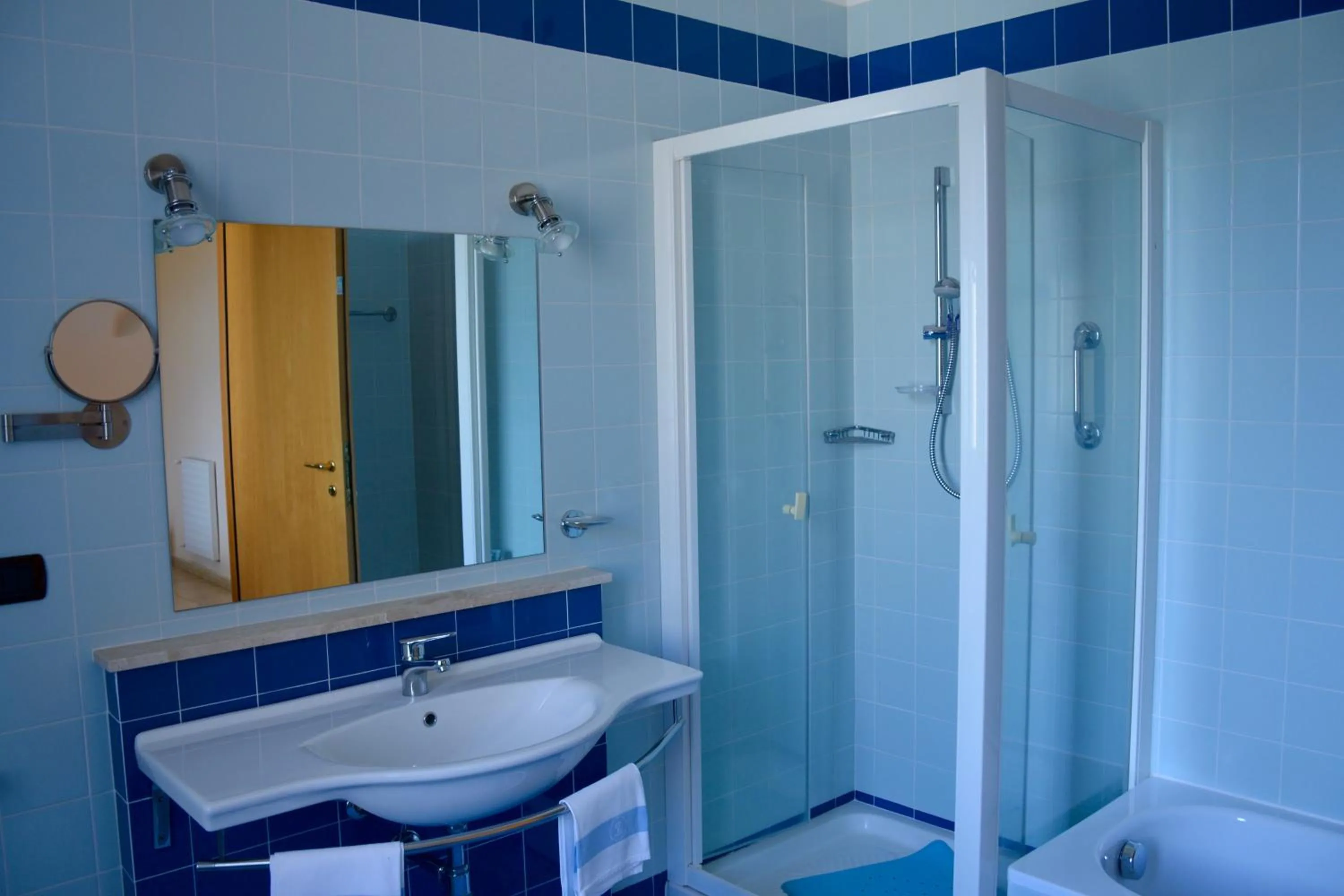 Bathroom in Hotel Villa Selene