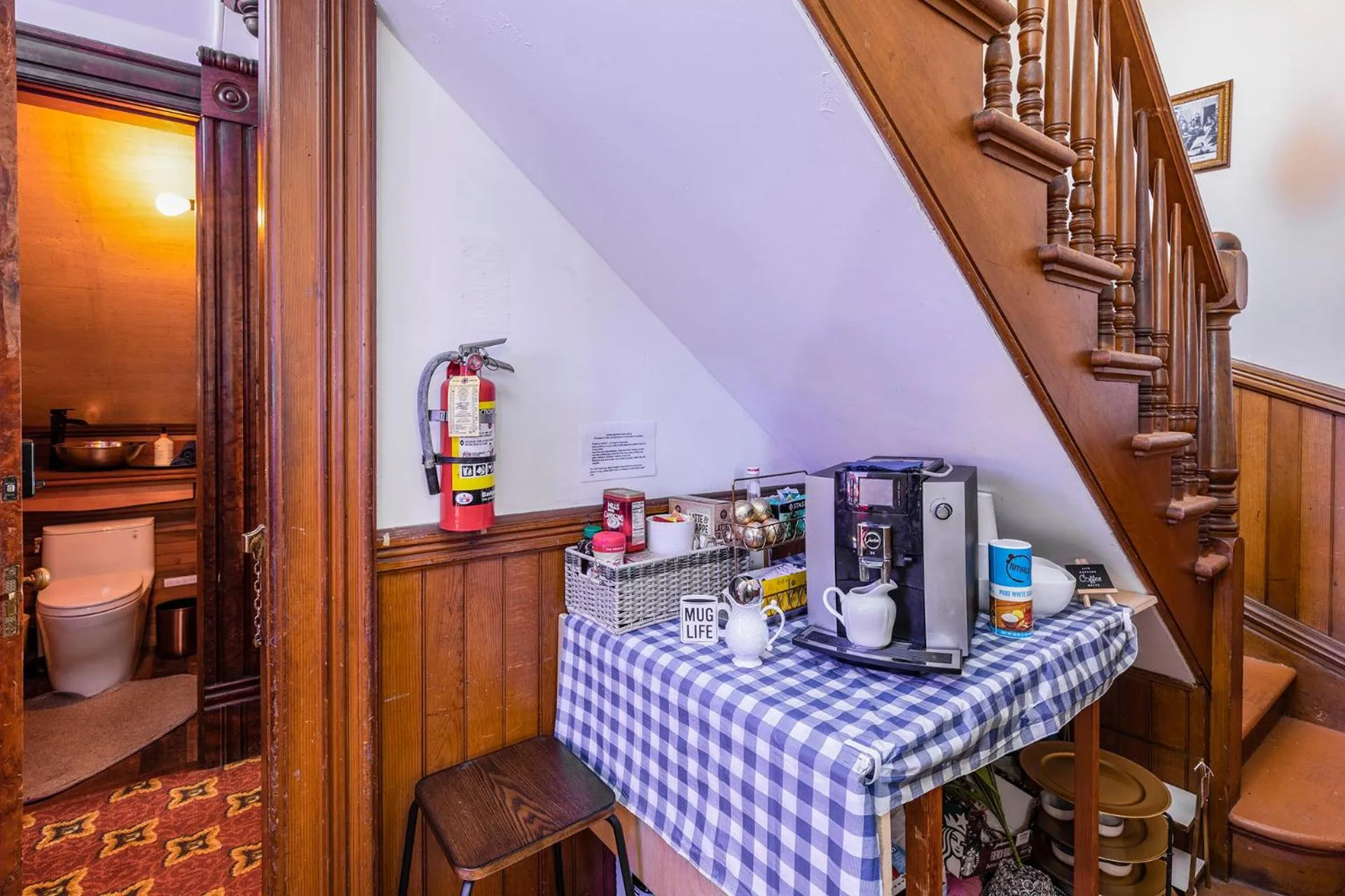 Coffee/tea facilities in Pinc Lady Mansion