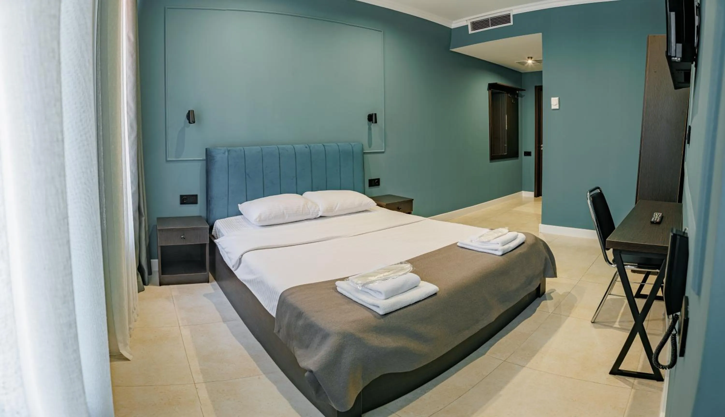 Photo of the whole room, Bed in Route Hotel