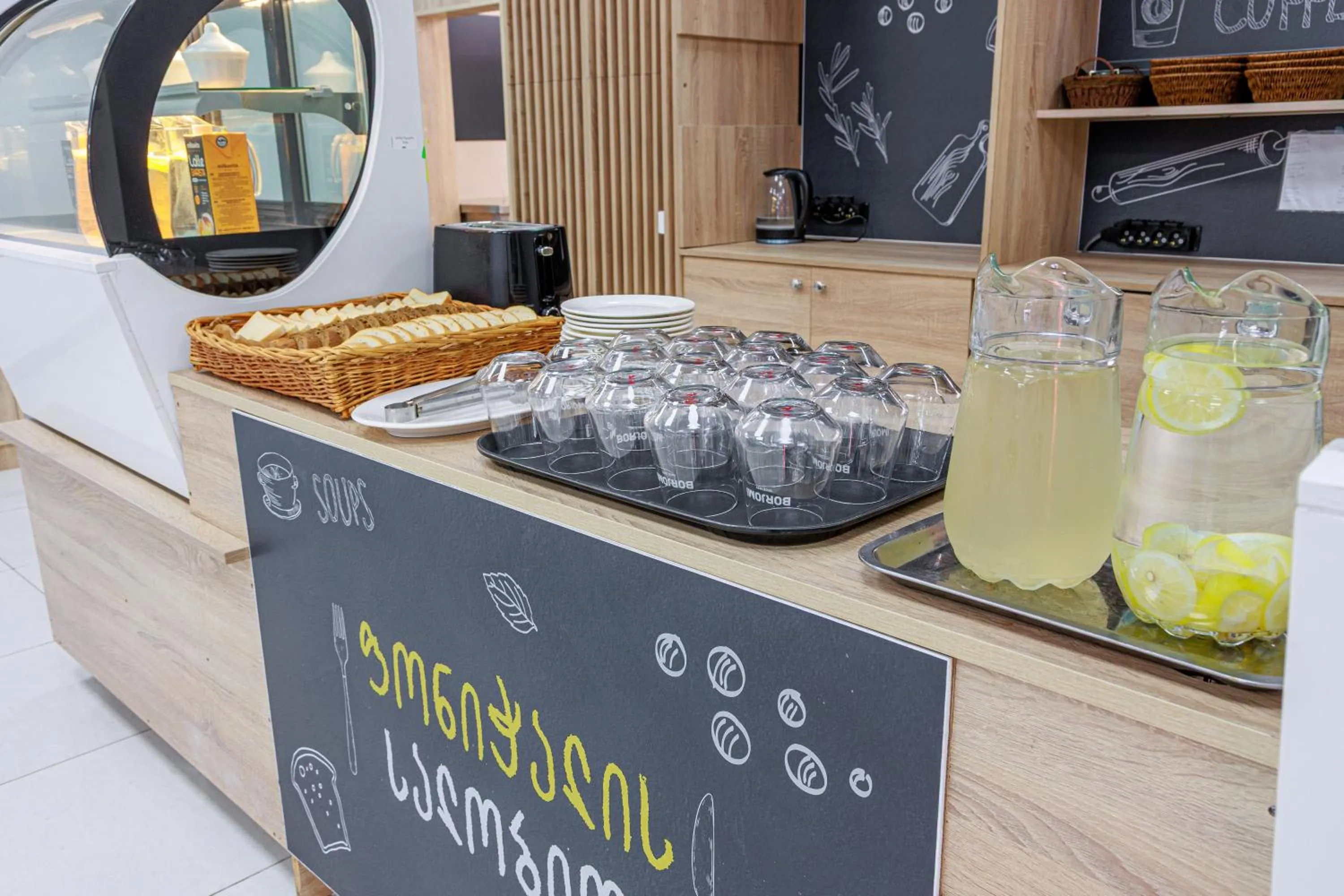 Breakfast in Route Hotel