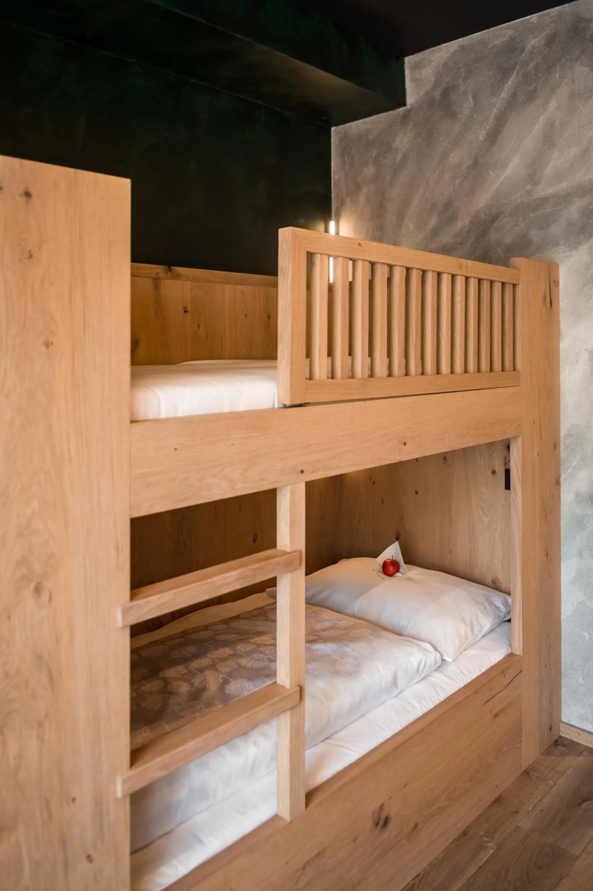 Bed in KRONE eat drink stay