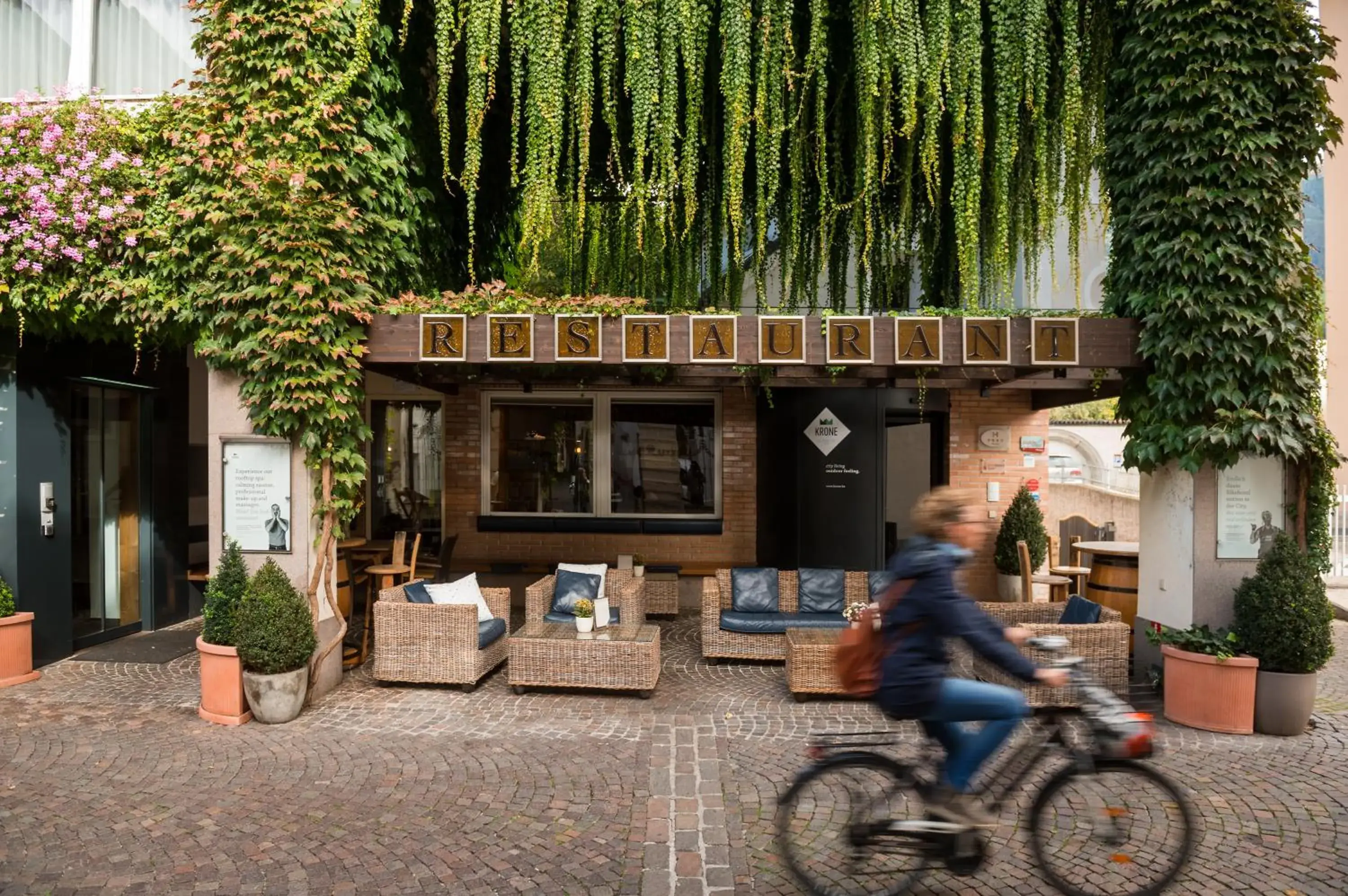 Property building in KRONE eat drink stay Property building in KRONE eat drink stay