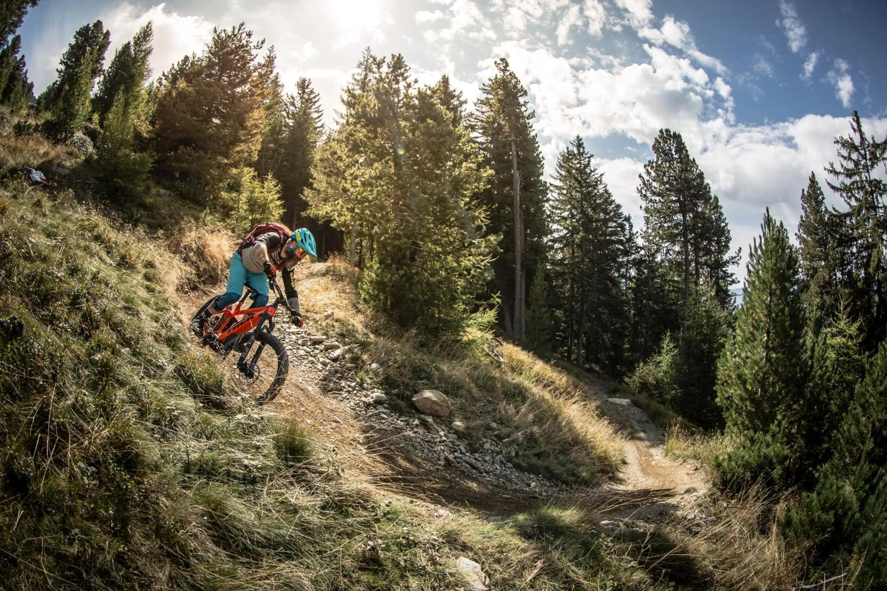 Cycling in KRONE eat drink stay