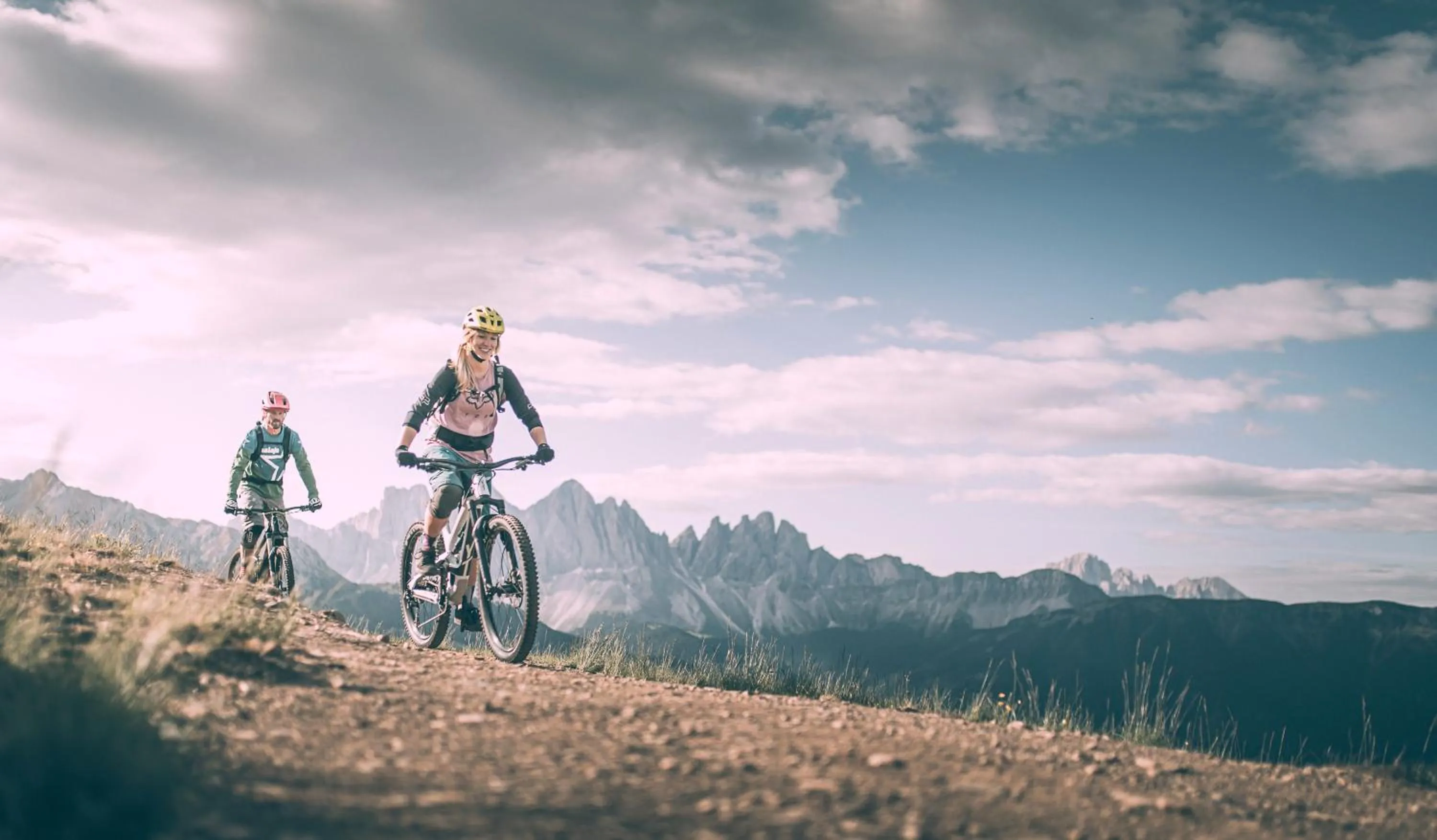 Cycling in KRONE eat drink stay