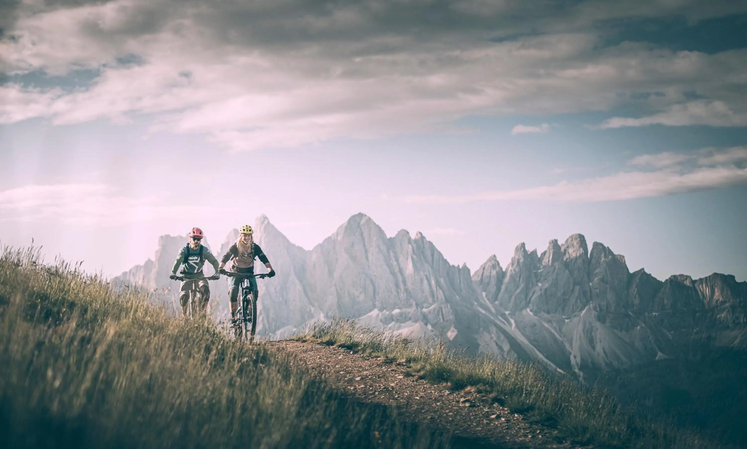 Cycling in KRONE eat drink stay