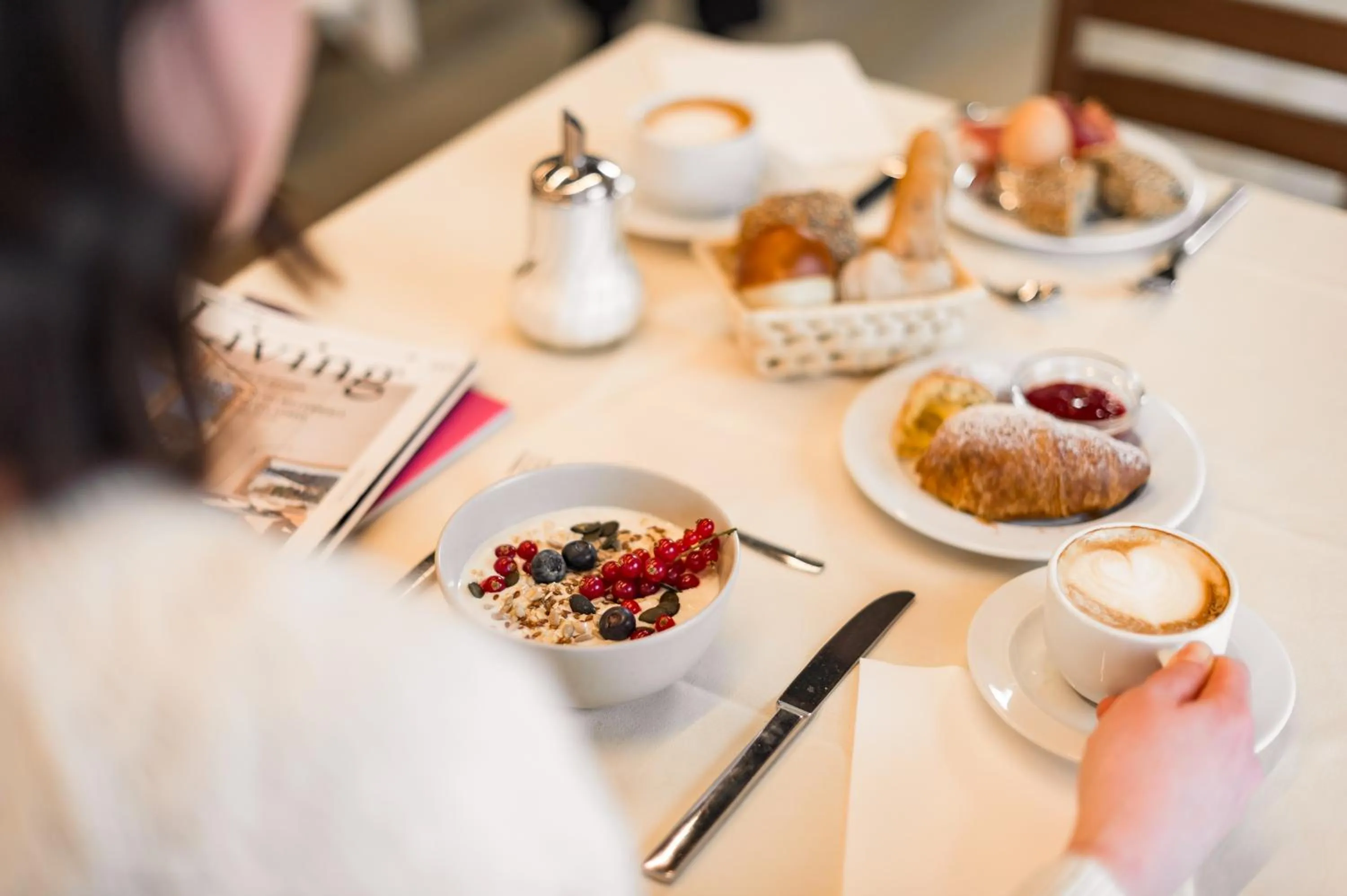 Food and drinks in KRONE eat drink stay