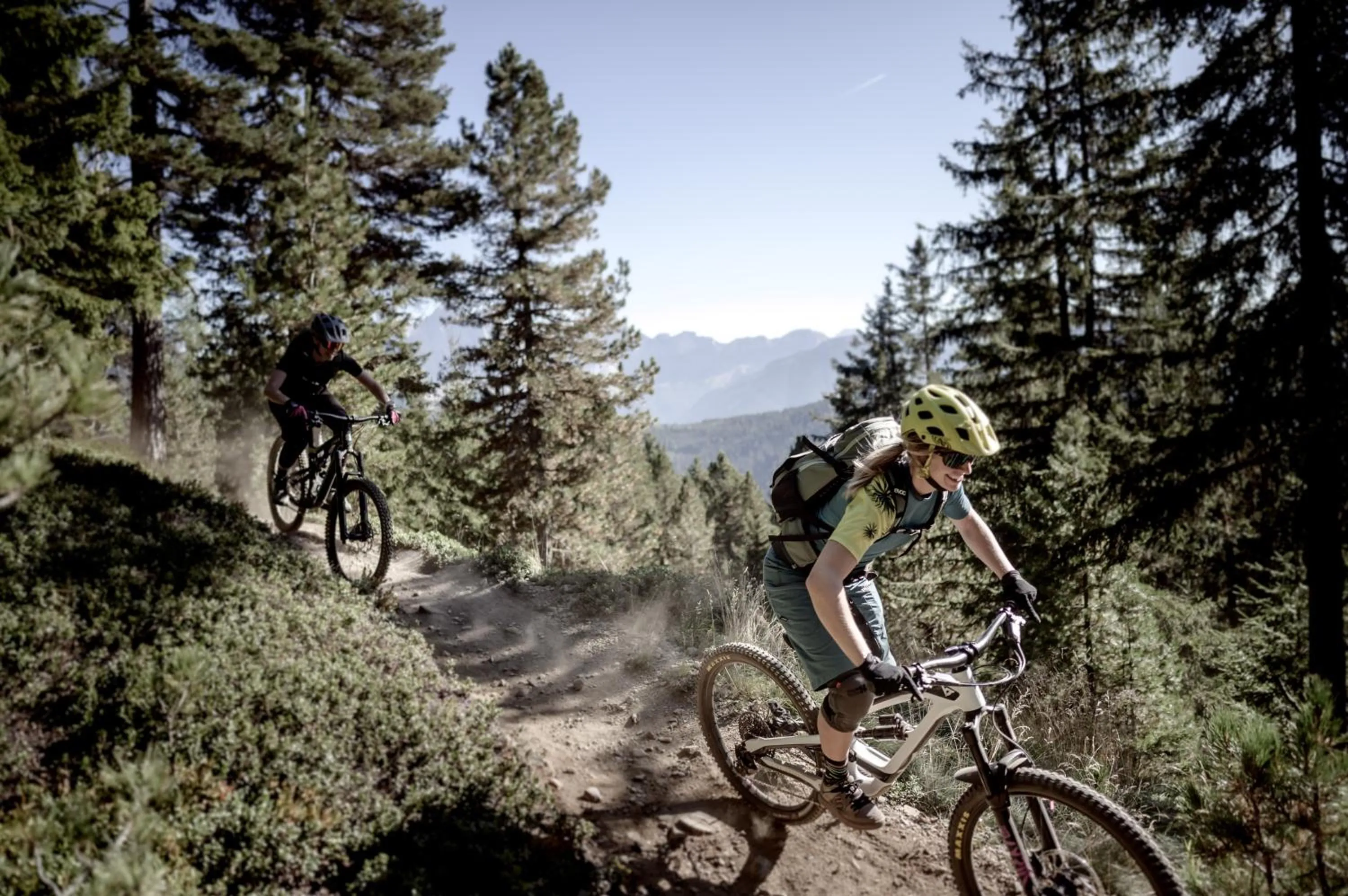 Cycling in KRONE eat drink stay