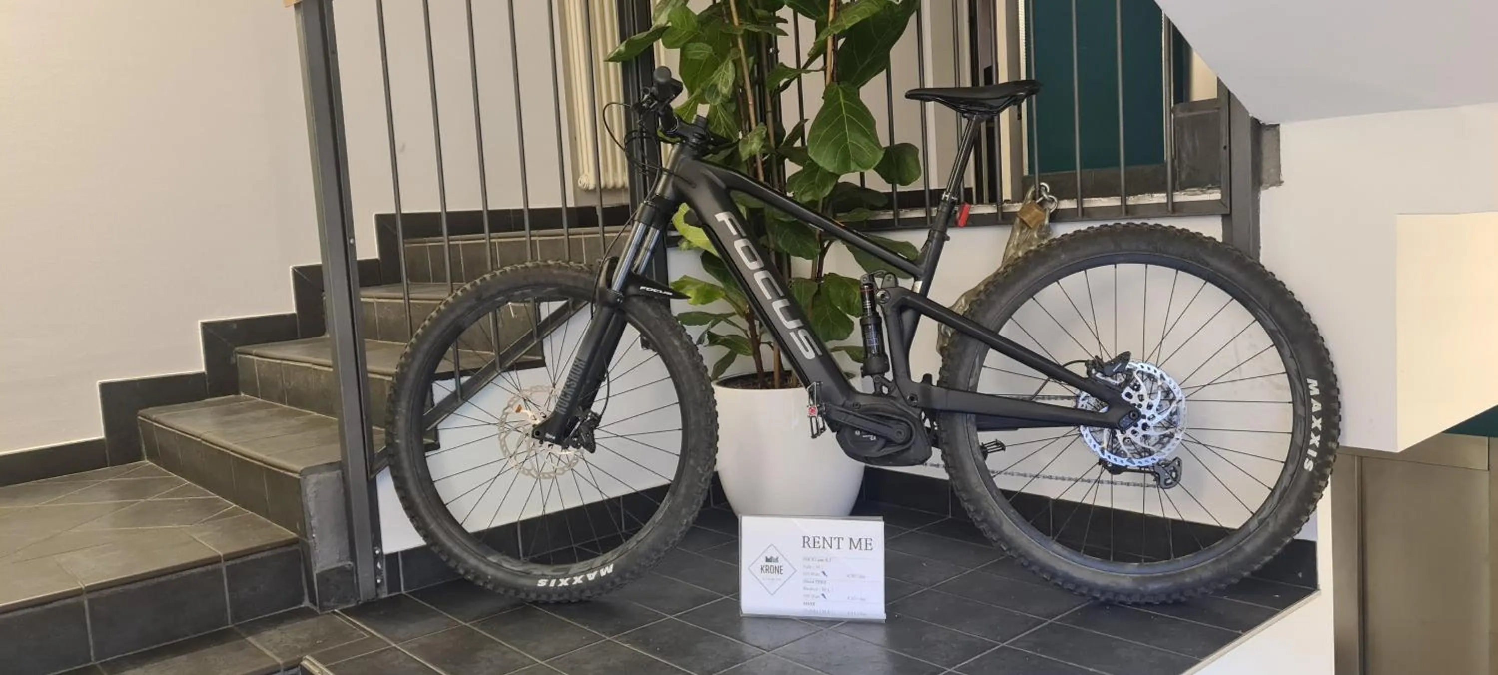 Cycling in KRONE eat drink stay