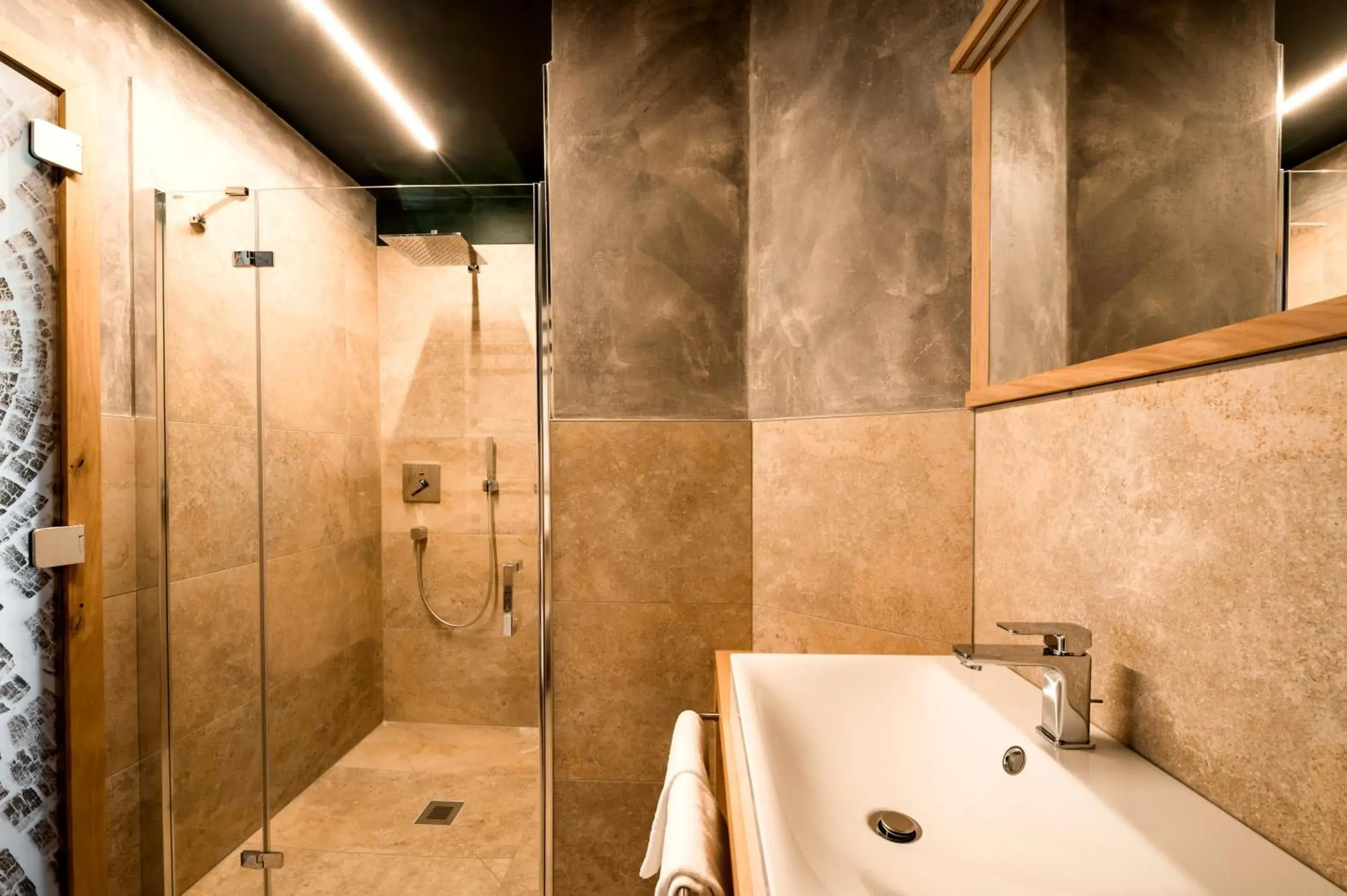 Bathroom in KRONE eat drink stay Bathroom in KRONE eat drink stay